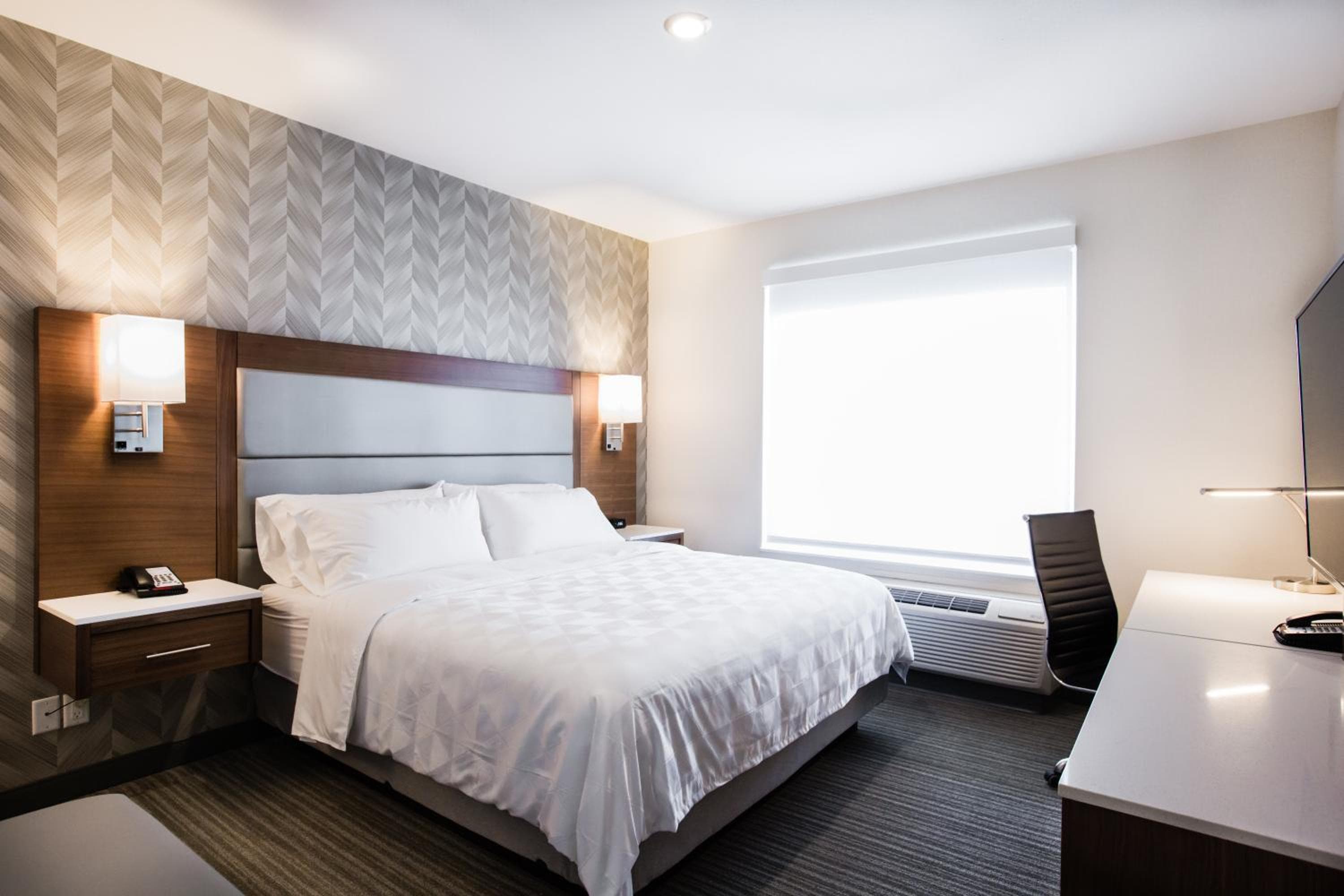 Holiday Inn Hotel & Suites Calgary South - Conference Ctr by IHG