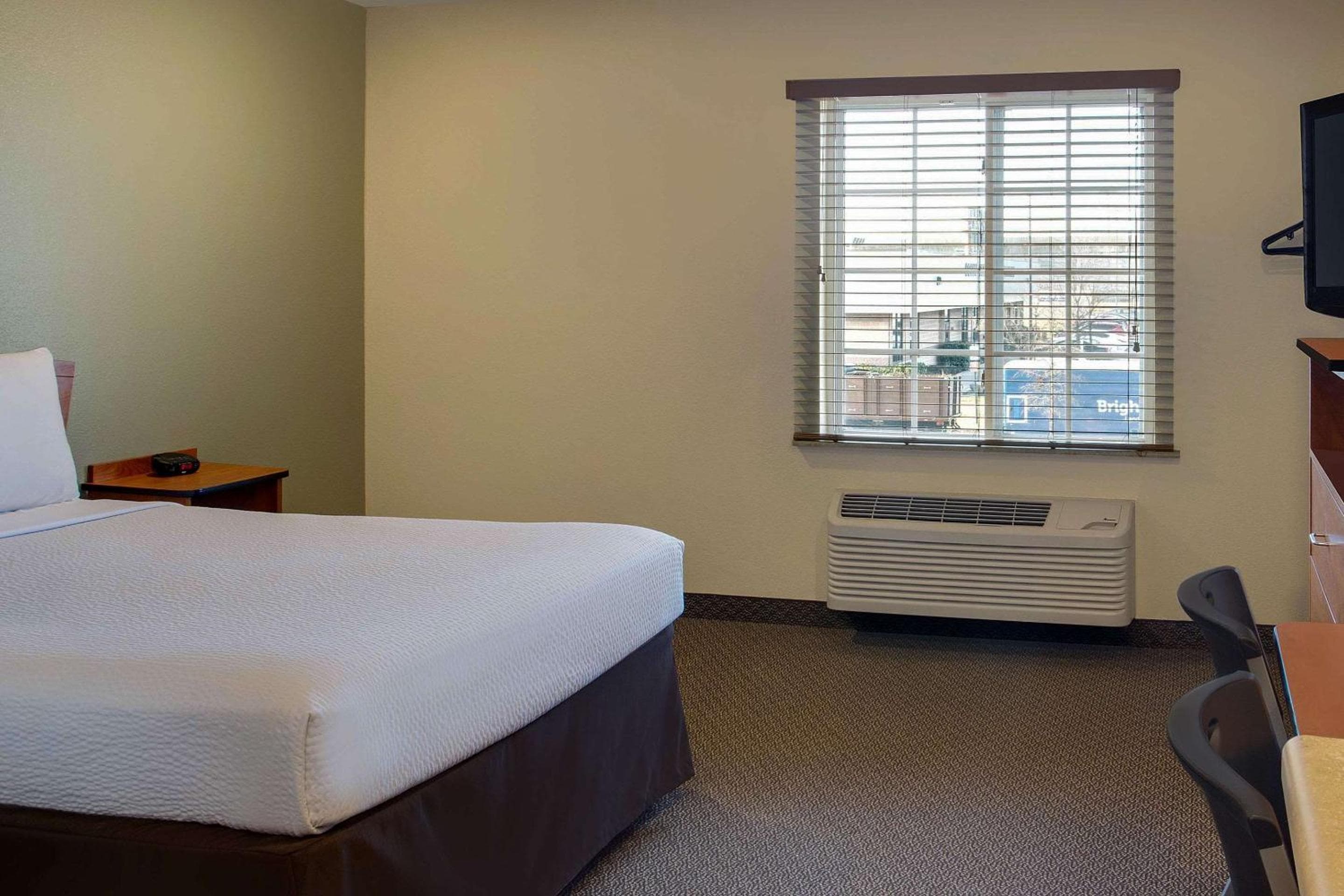 WoodSpring Suites Washington DC Andrews AFB