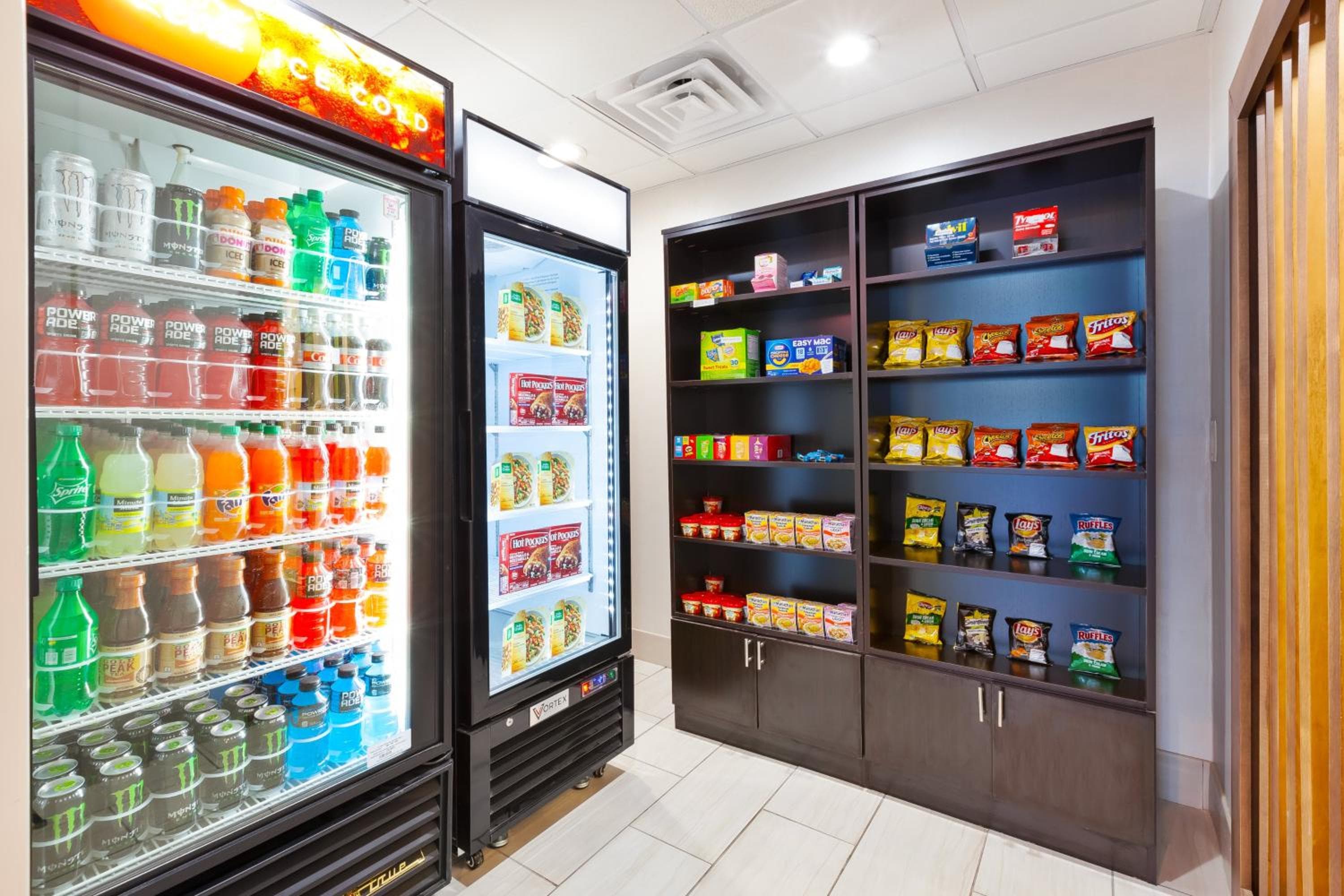 Holiday Inn Express Hotel & Suites Cleveland-Richfield by IHG
