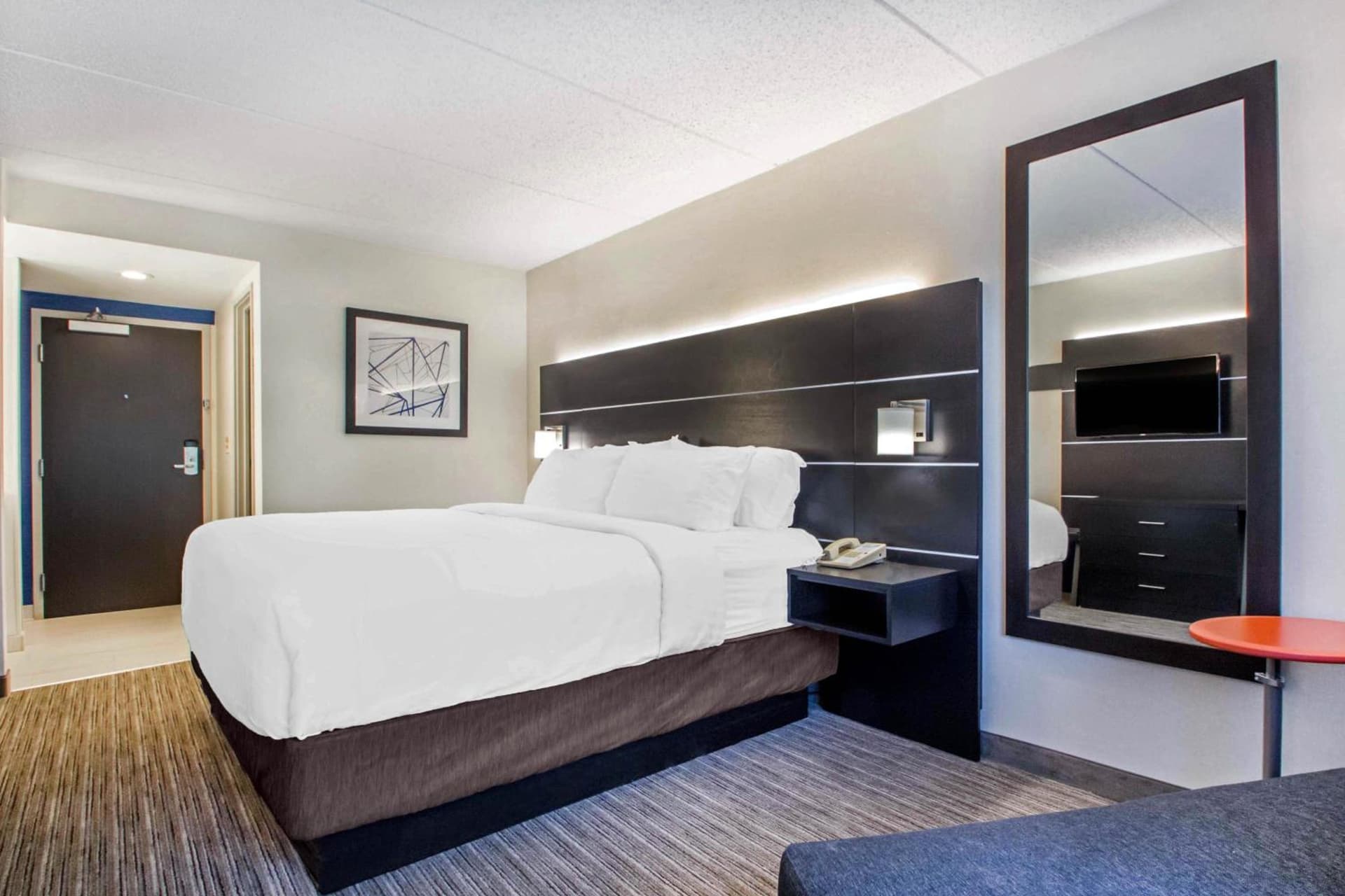 Holiday Inn Express & Suites - Albany Airport - Wolf Road by IHG