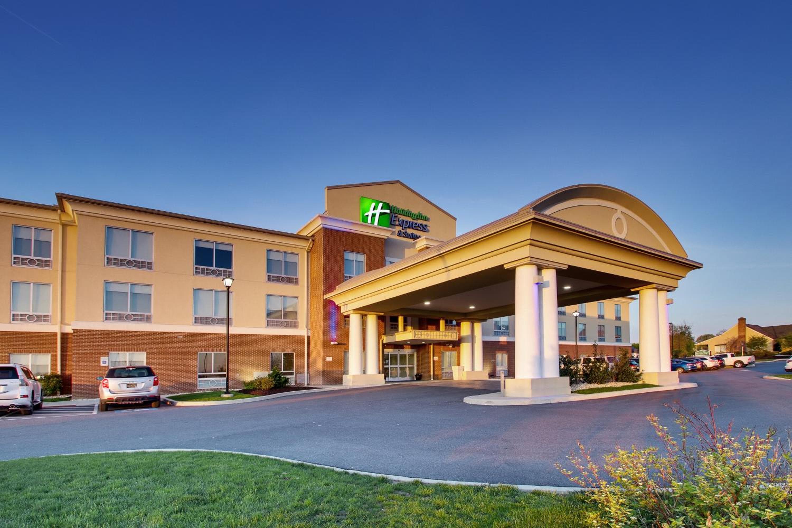 Holiday Inn Express & Suites Lancaster East - Strasburg by IHG