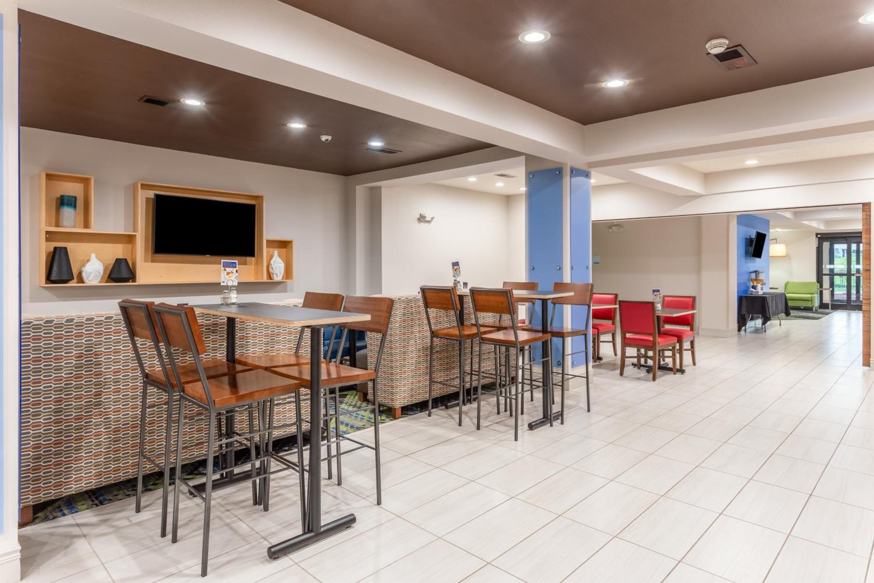 Holiday Inn Express & Suites O'Fallon-Shiloh by IHG