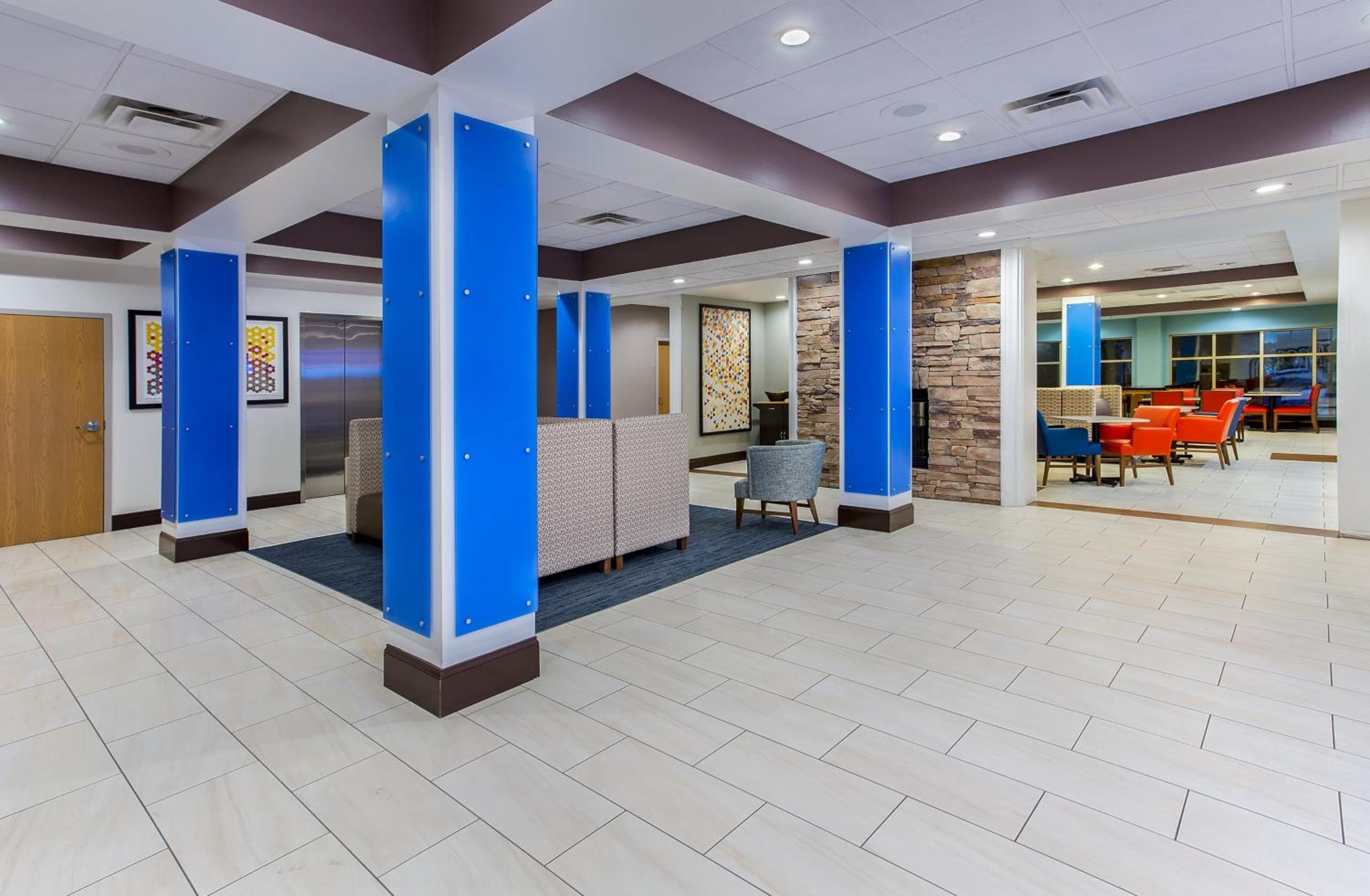 Holiday Inn Express & Suites Morristown by IHG