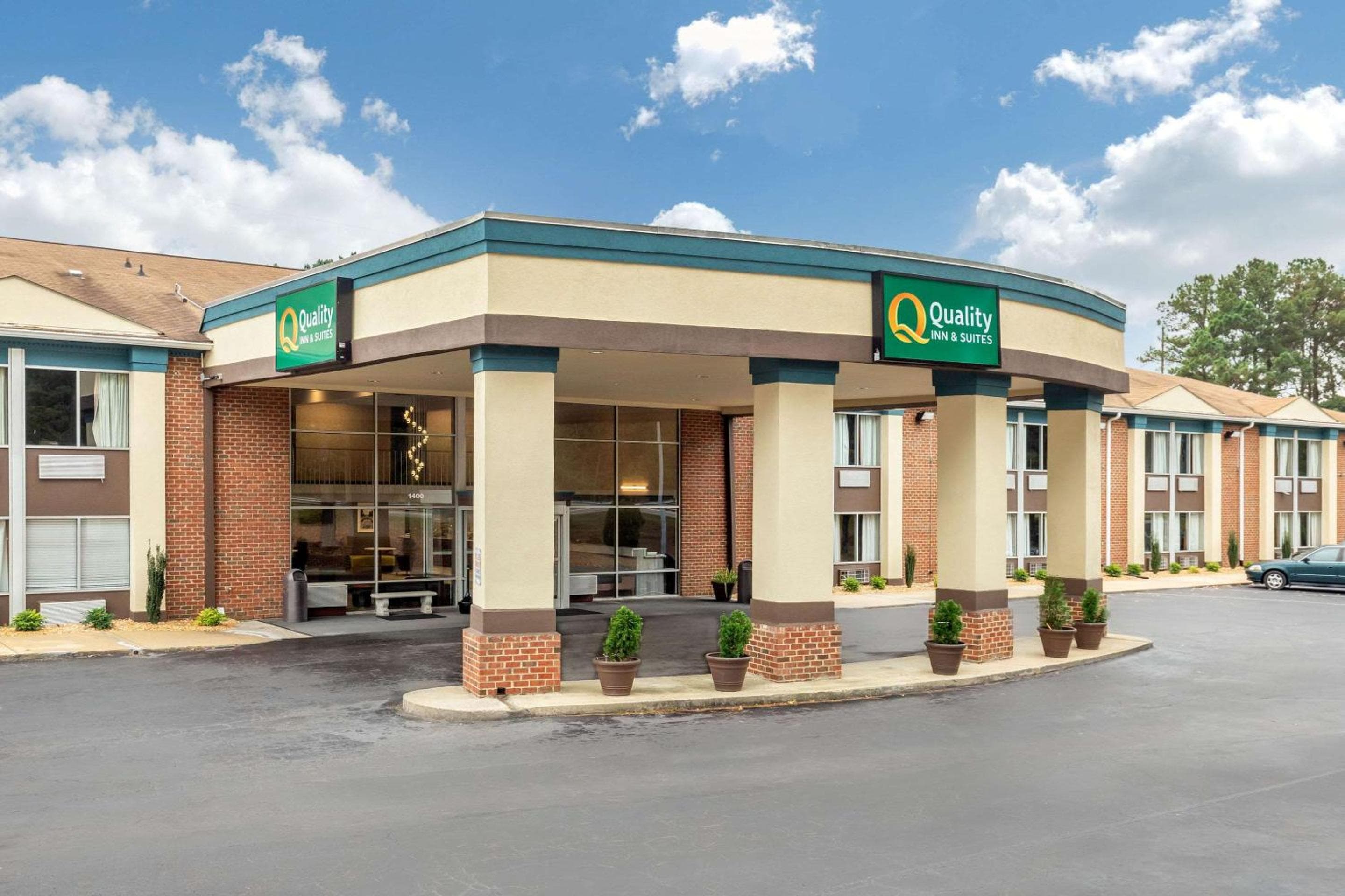Quality Inn & Suites Apex - Holly Springs NC