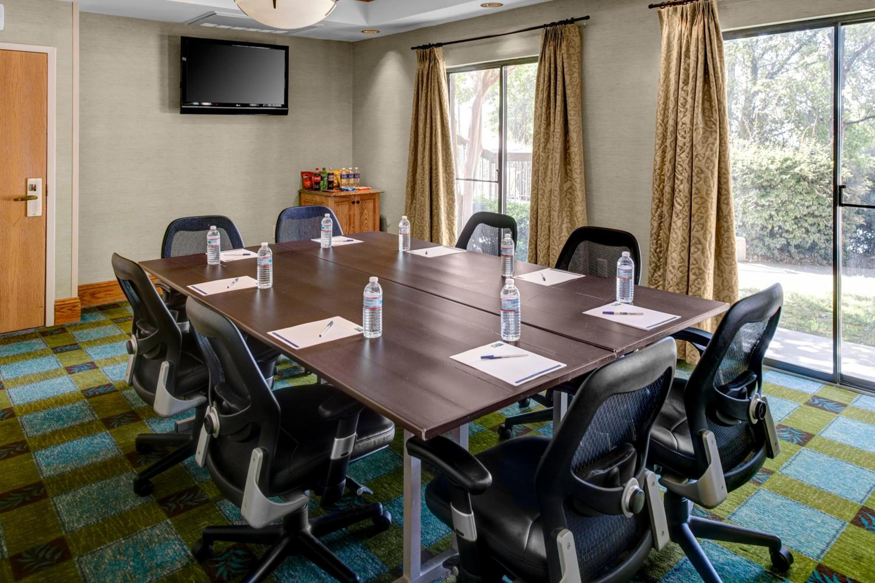 Holiday Inn Express Hotel & Suites Atlanta Buckhead by IHG