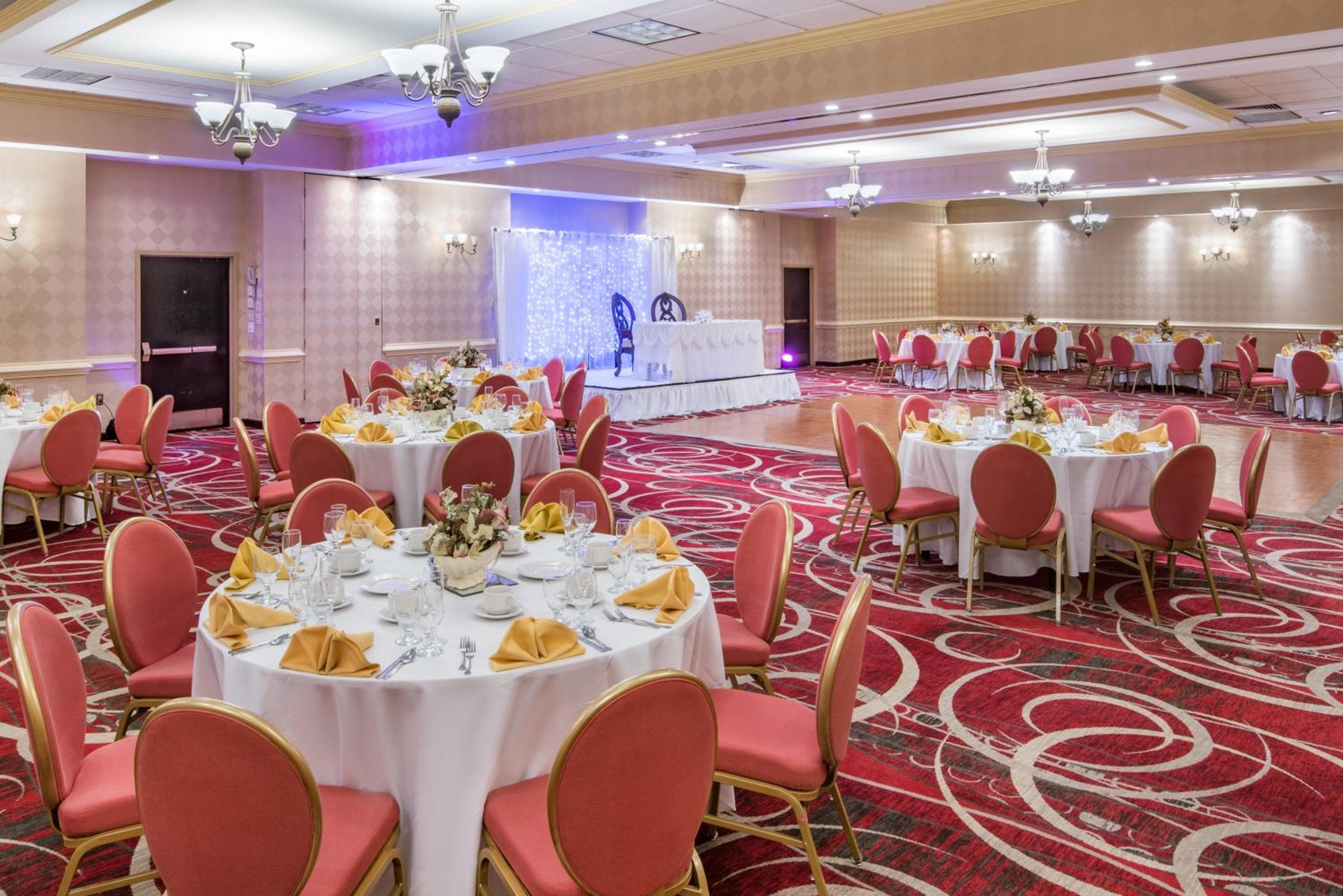 Crowne Plaza Newark Airport by IHG