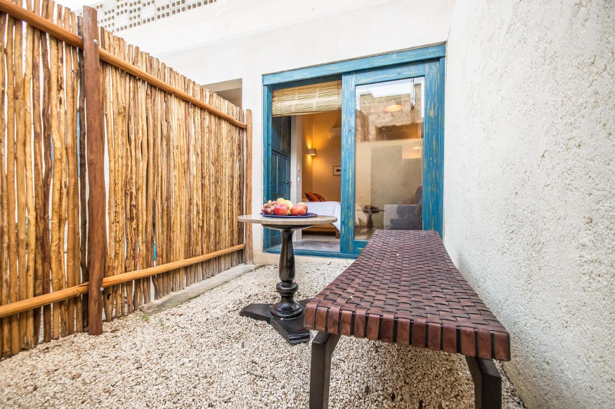 Waye Valladolid Centro - Sustainable, Authentic Experiences & Pet Friendly Boutique Hotel