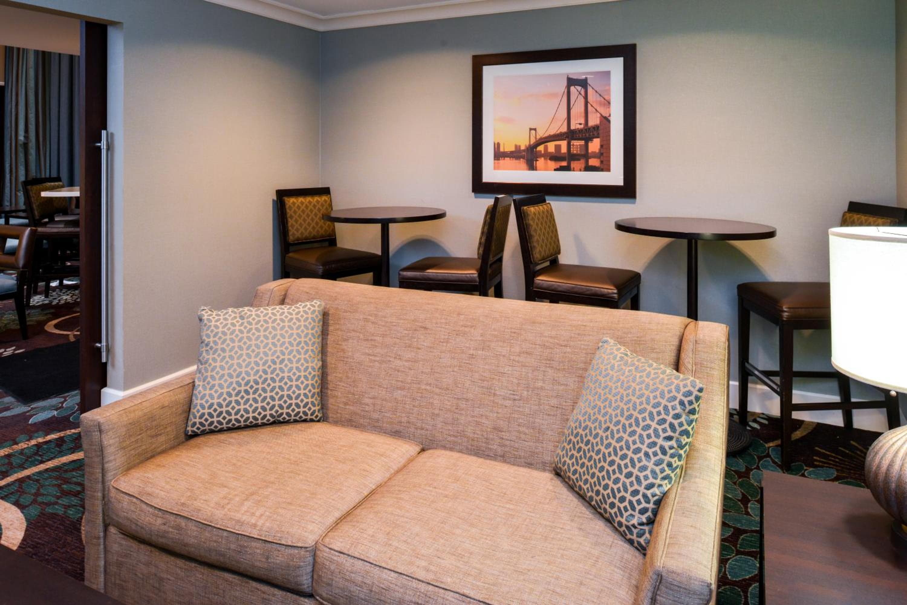 Staybridge Suites Indianapolis Downtown-Convention Center by IHG