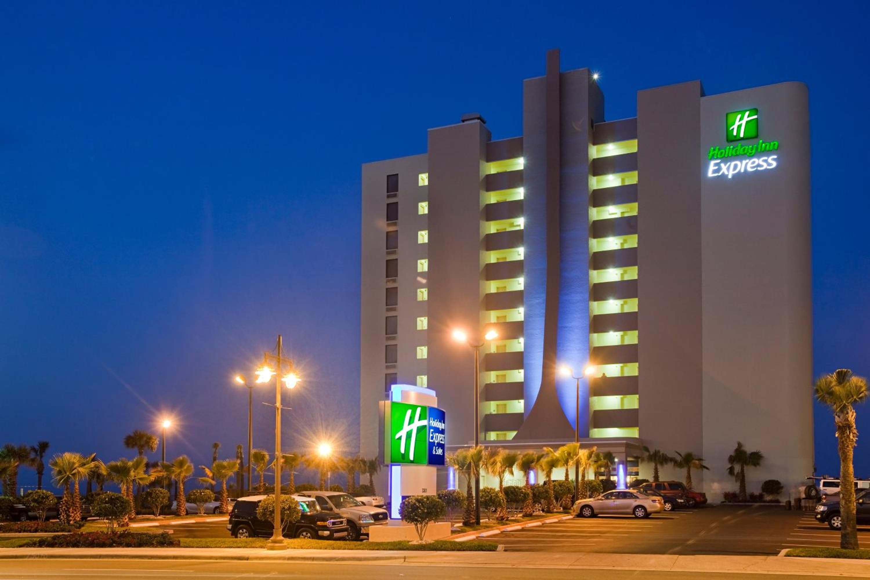 Holiday Inn Express & Suites Oceanfront Daytona Beach Shores by IHG