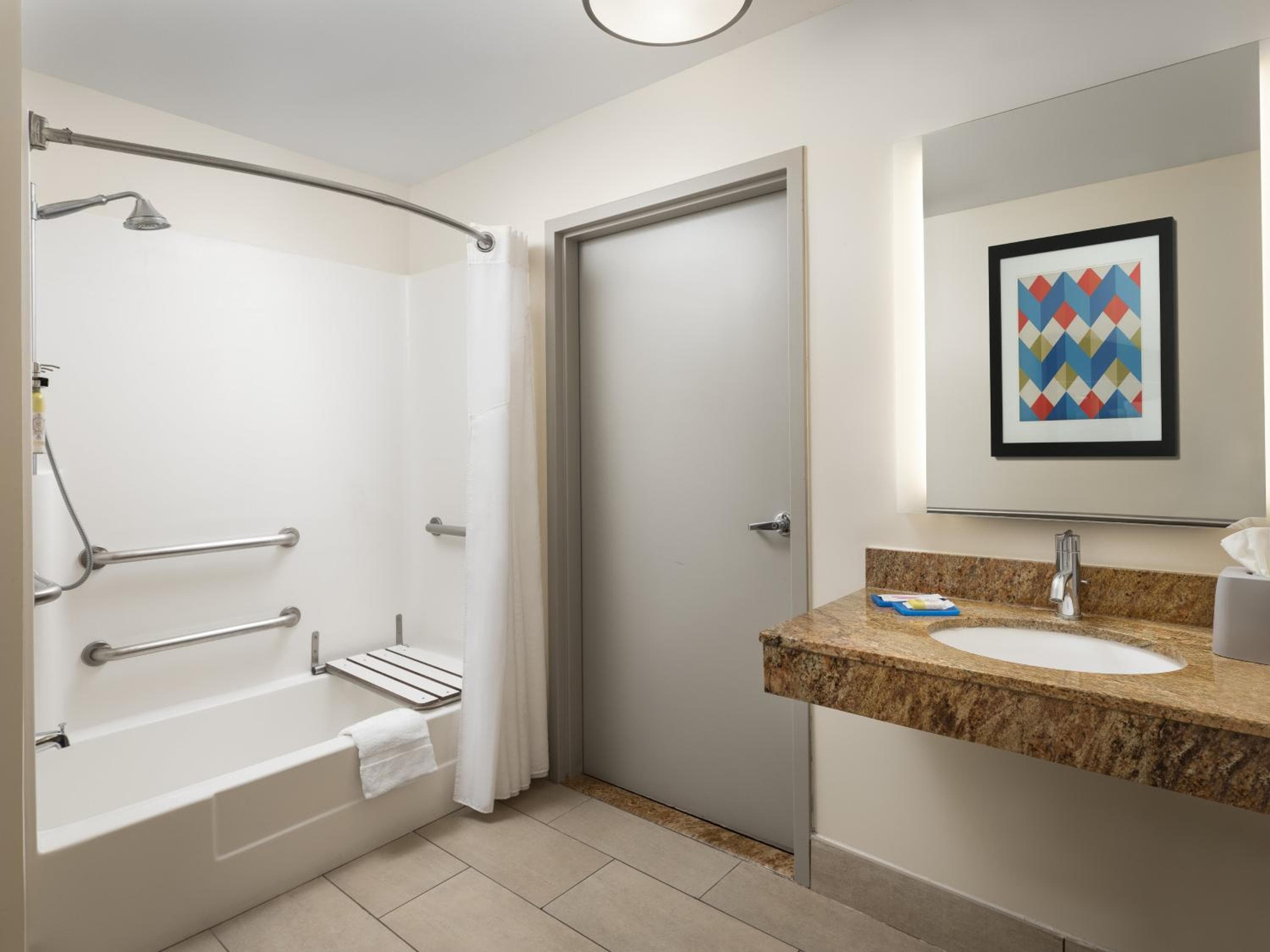 Holiday Inn Express Hotel & Suites Belmont by IHG