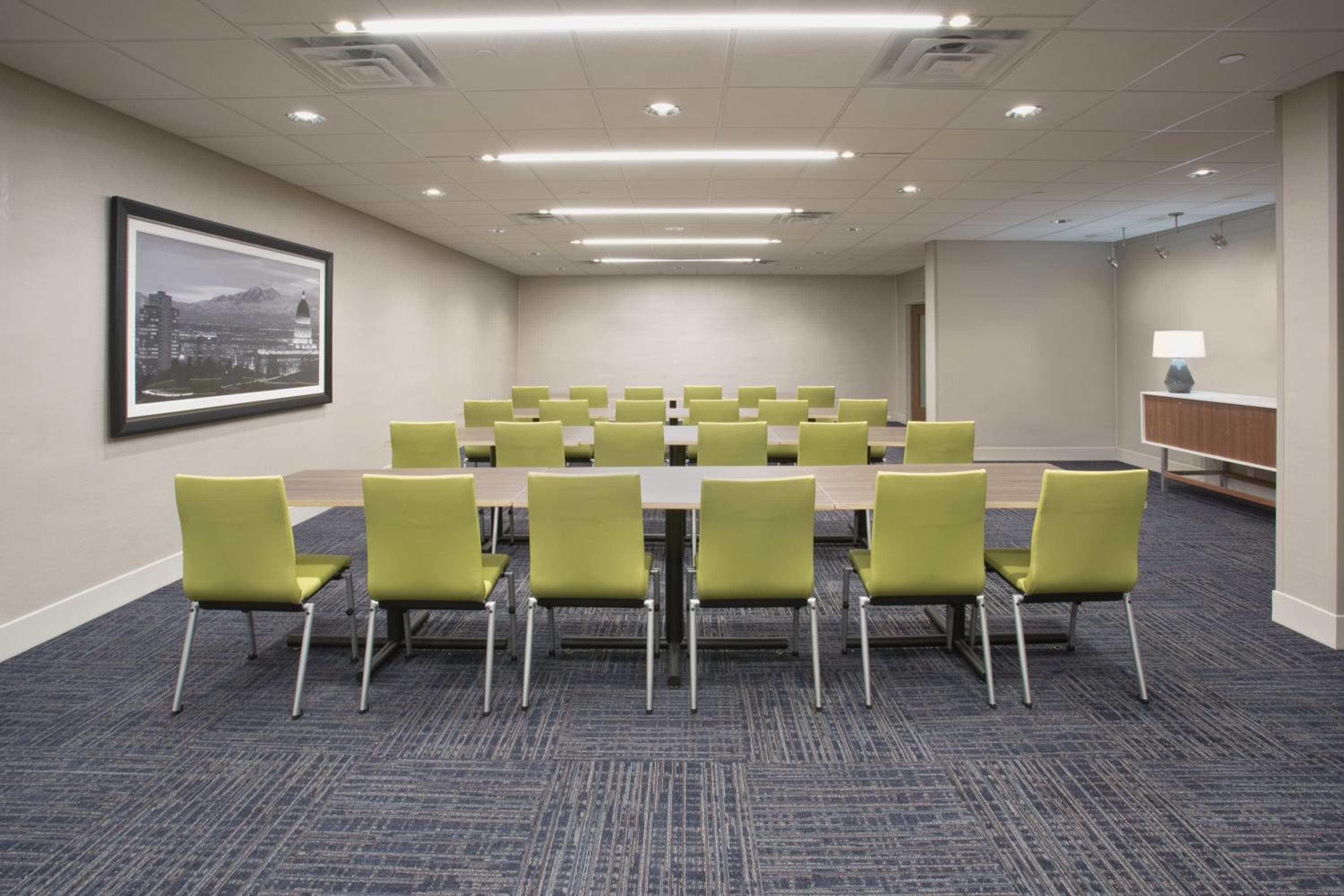Holiday Inn Express & Suites Dallas NE Arboretum