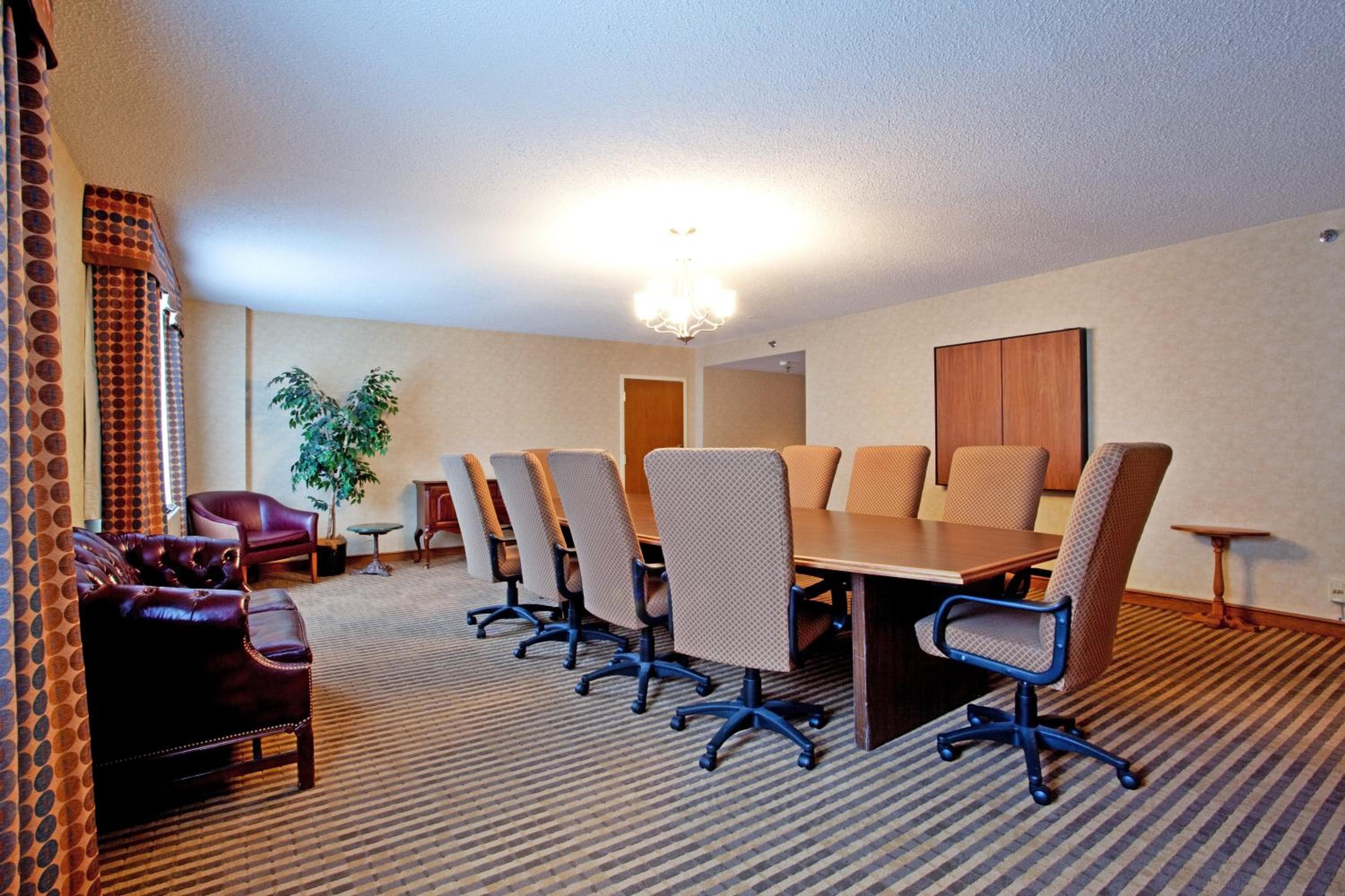 Lynchburg Grand Estate by IHG