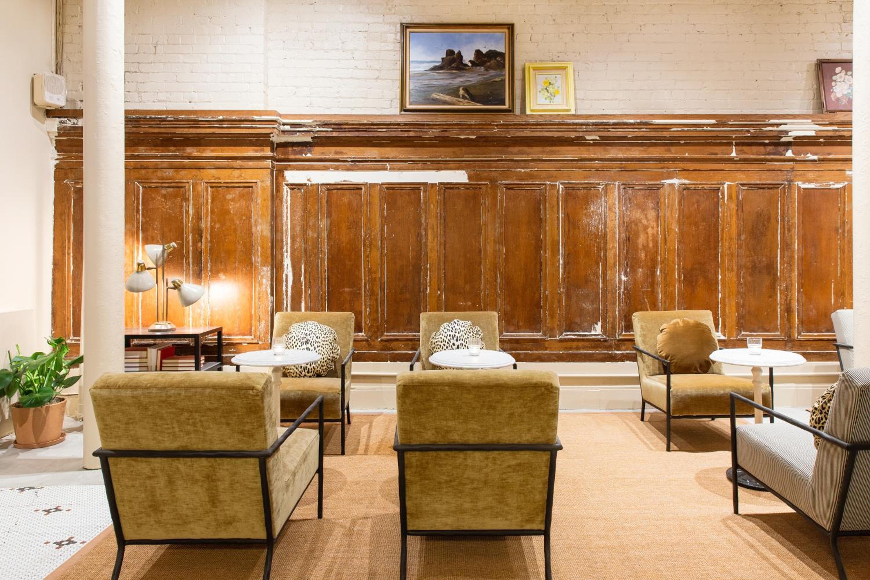 lounge