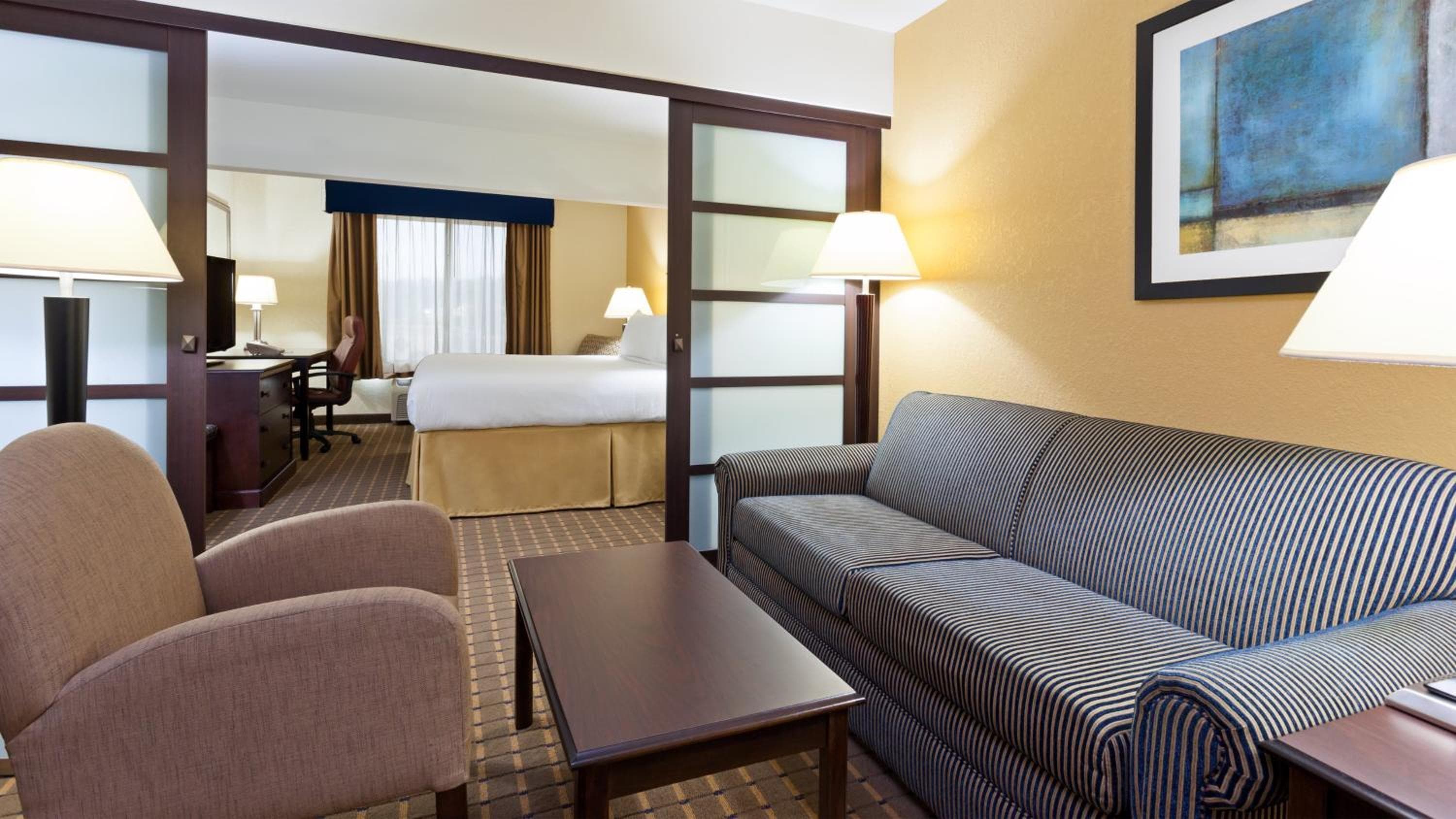 Holiday Inn Express and Suites Allentown West by IHG