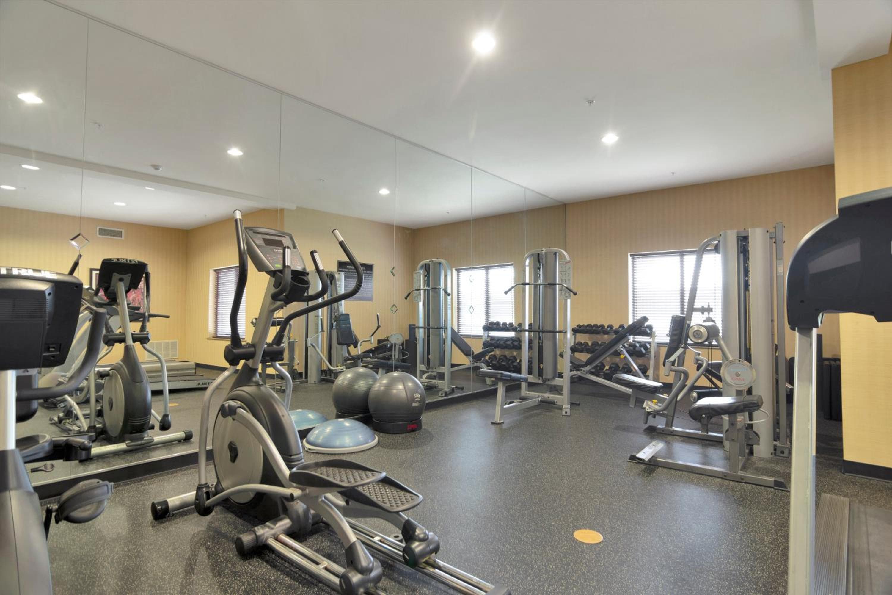 Holiday Inn Express Hotel & Suites DFW West - Hurst by IHG