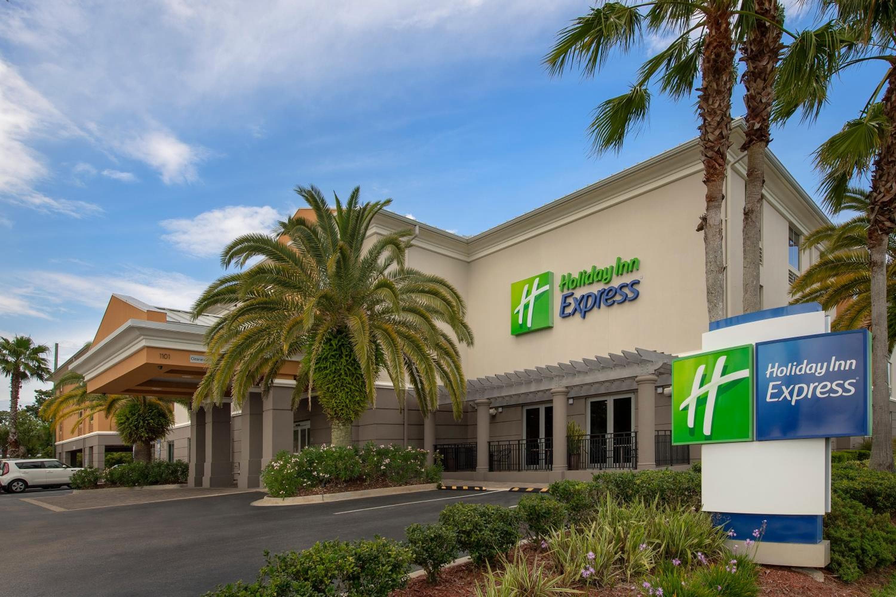 Holiday Inn Express Jacksonville Beach by IHG