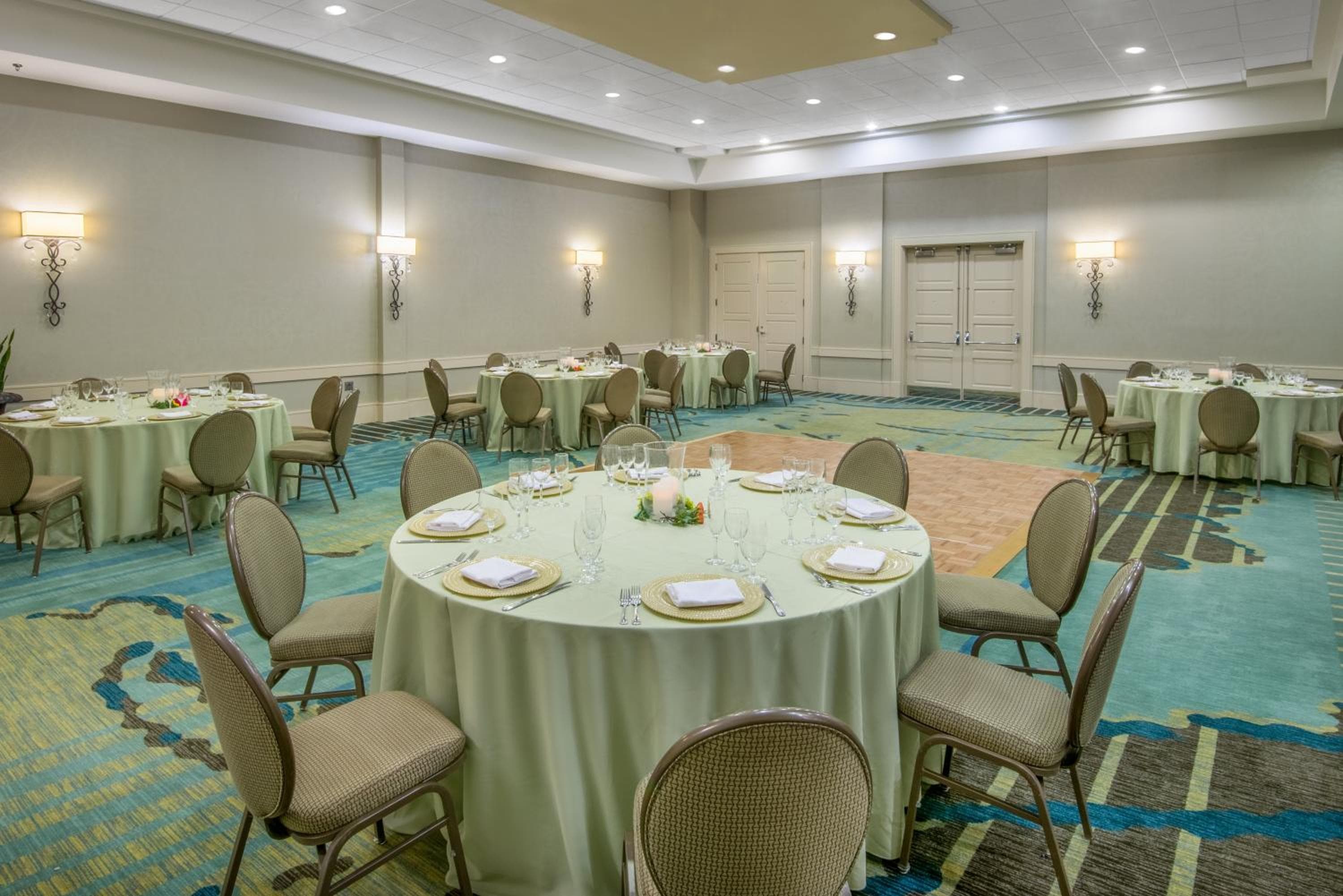 Crowne Plaza Charleston by IHG