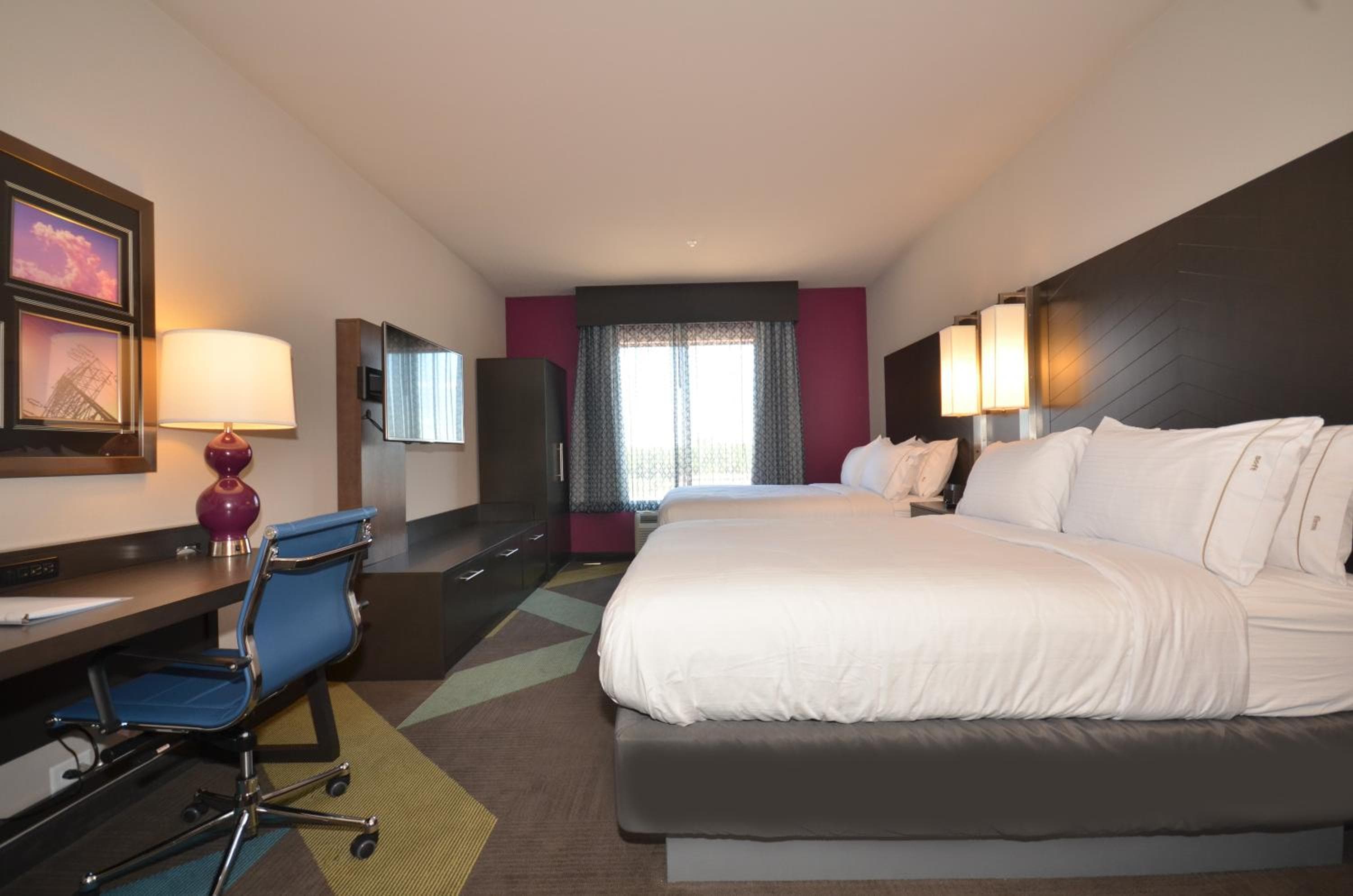 Holiday Inn Express & Suites Oklahoma City Mid - Arpt Area by IHG