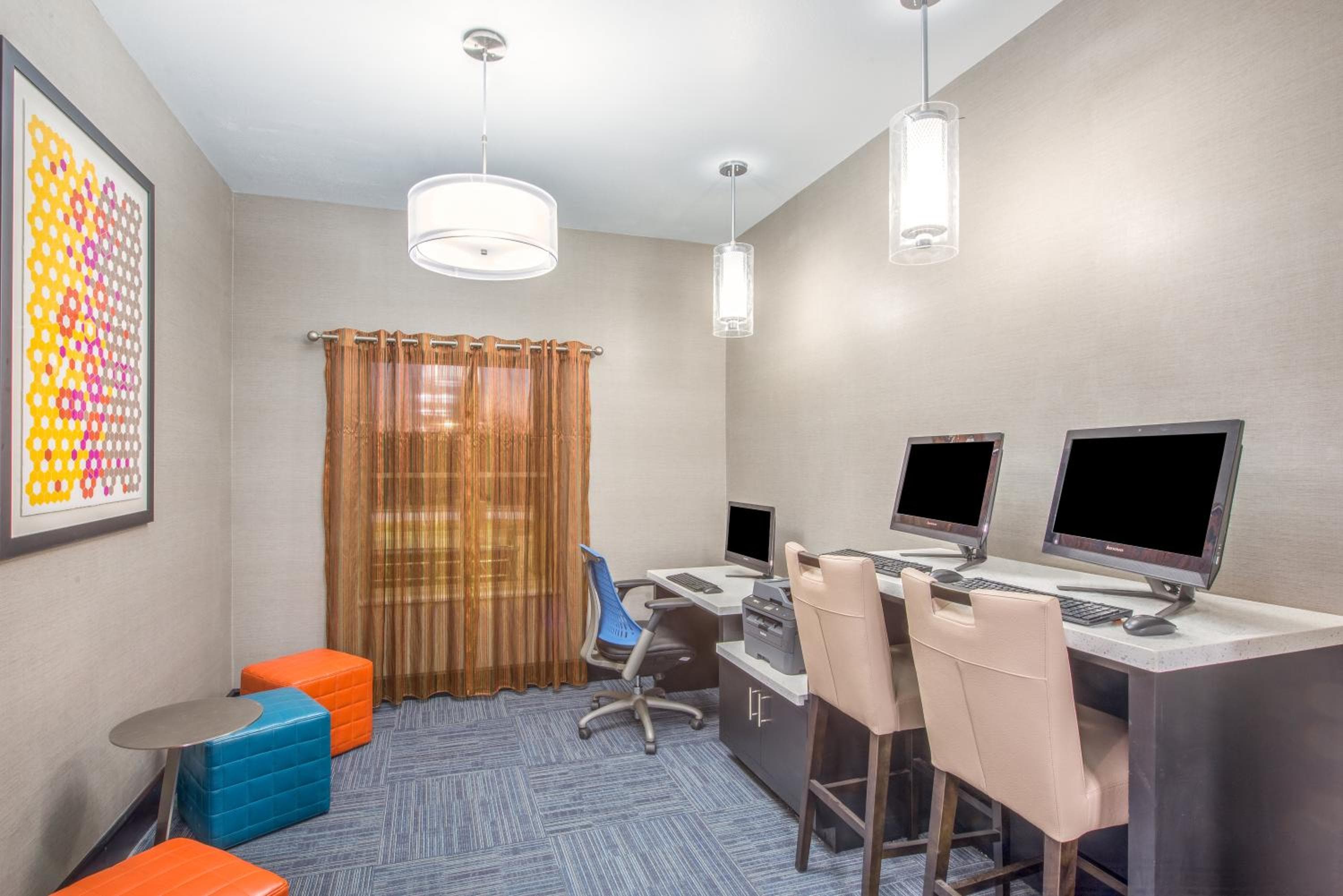 Holiday Inn Express & Suites Shawnee - Kansas City West by IHG