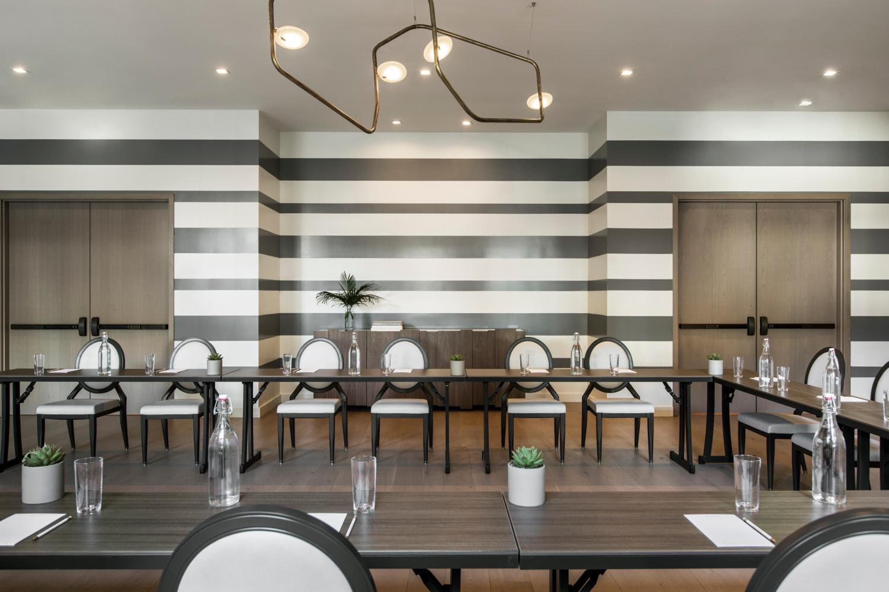 Kimpton La Peer West Hollywood by IHG