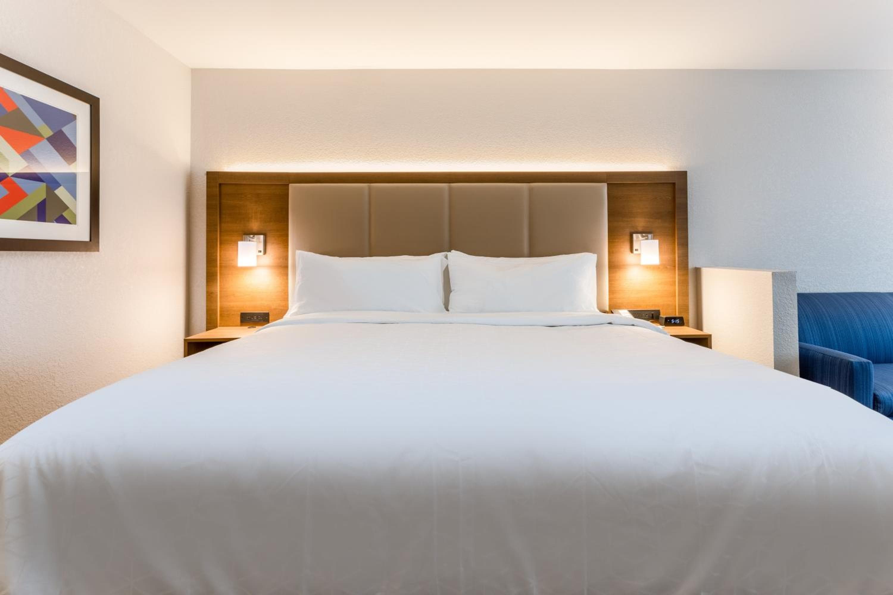 Holiday Inn Express & Suites - Florence - Cincinnati Airport by IHG