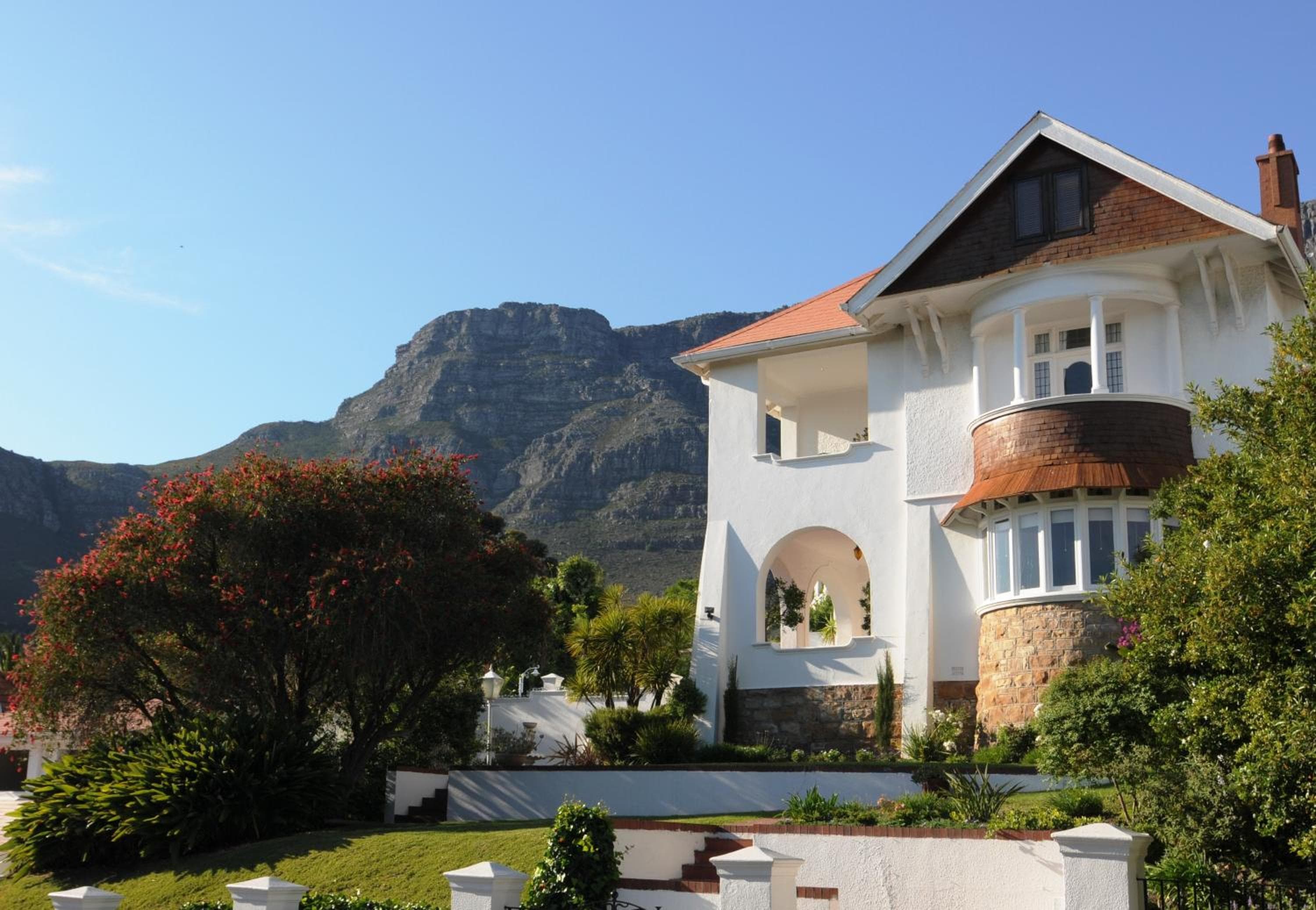 Abbey Manor Luxury Guesthouse