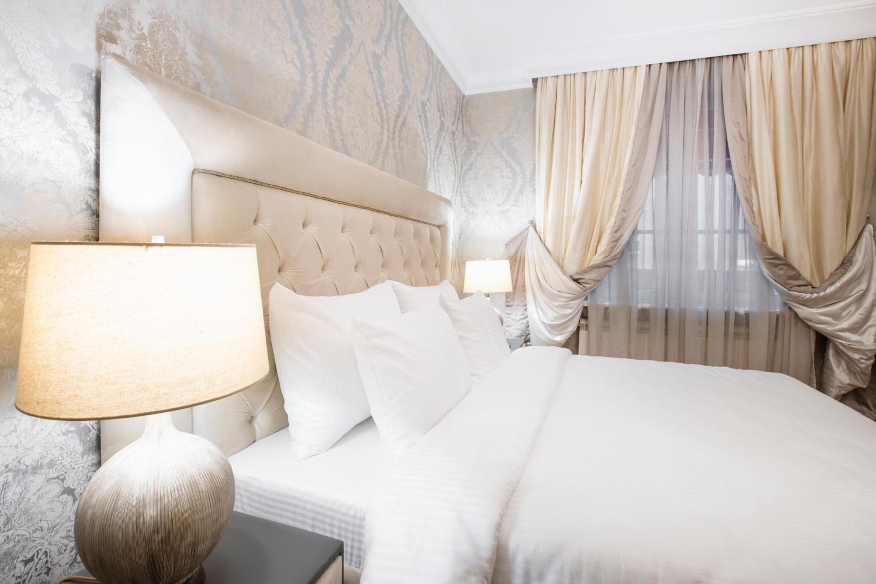 Eclat Luxury Hotel