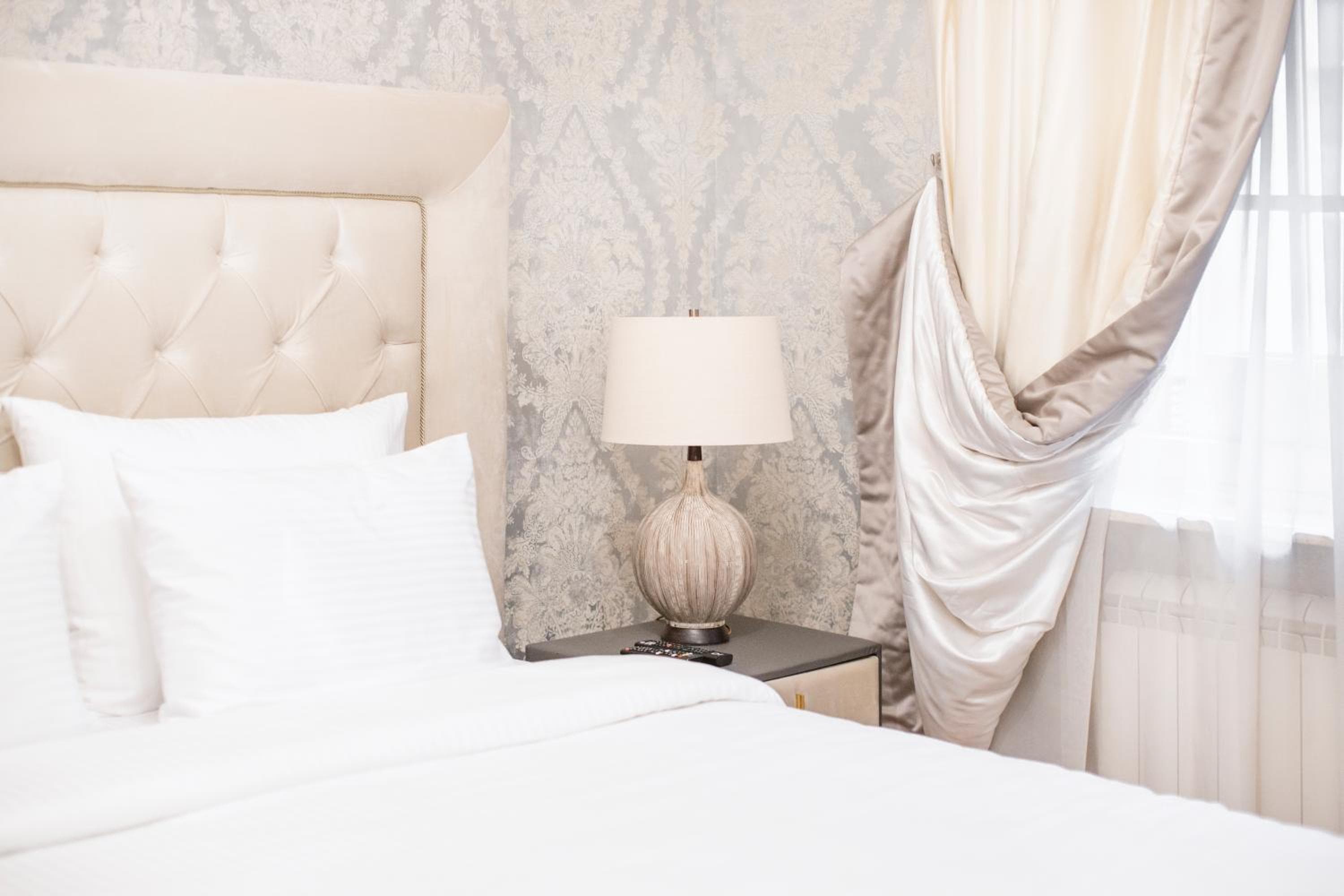 Eclat Luxury Hotel