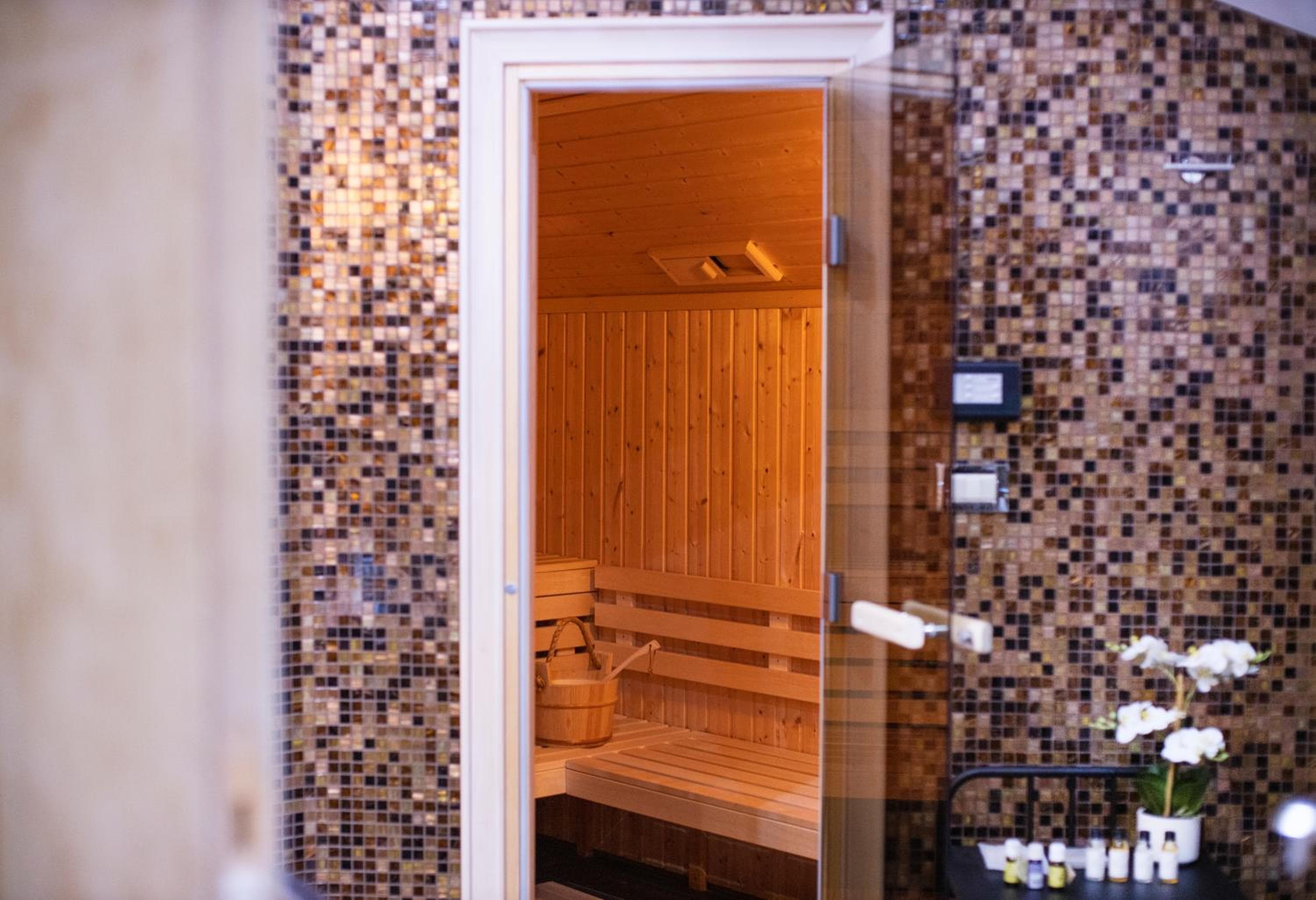 Eclat Luxury Hotel