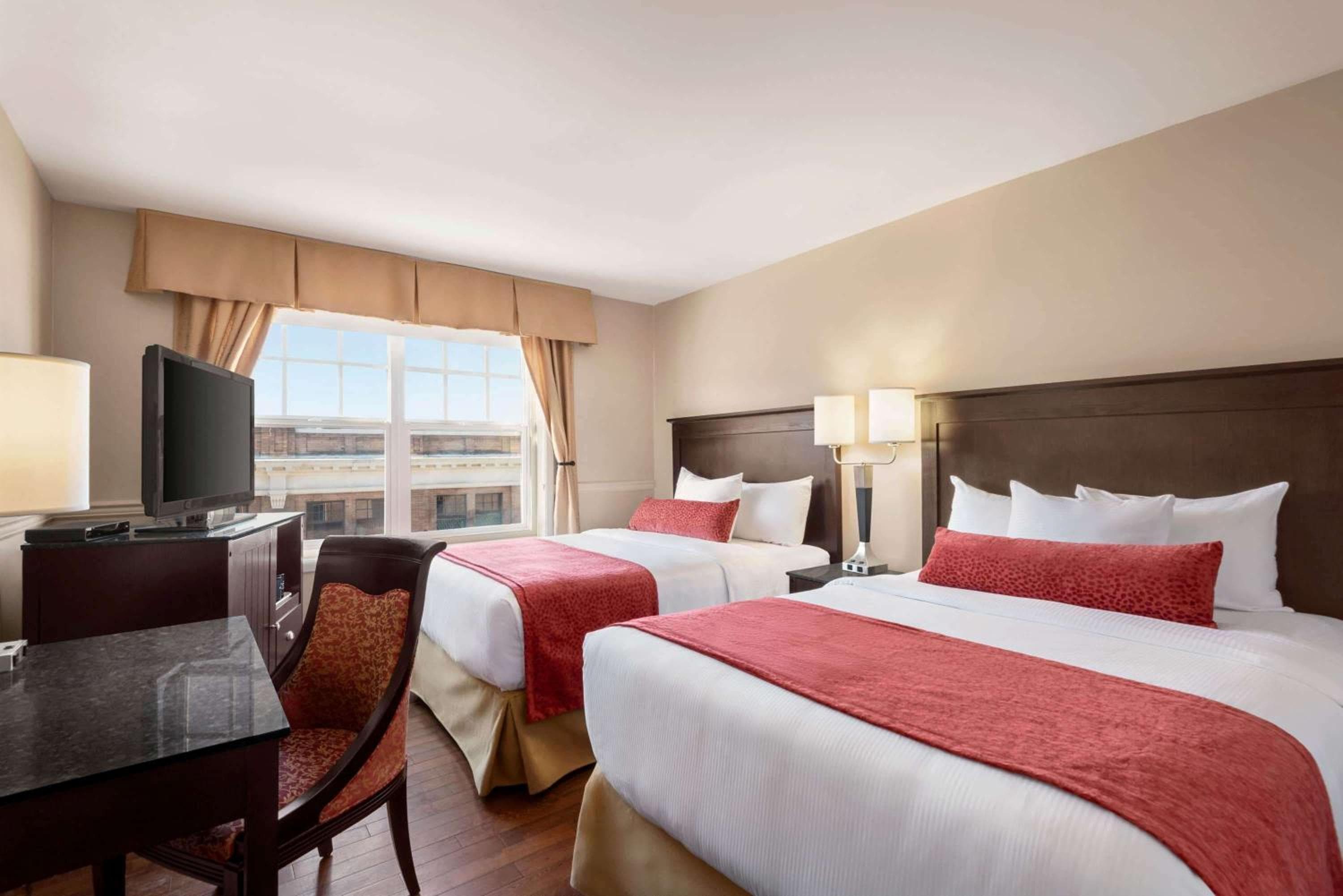 The Plaza Hotel Downtown, Trademark Collection by Wyndham