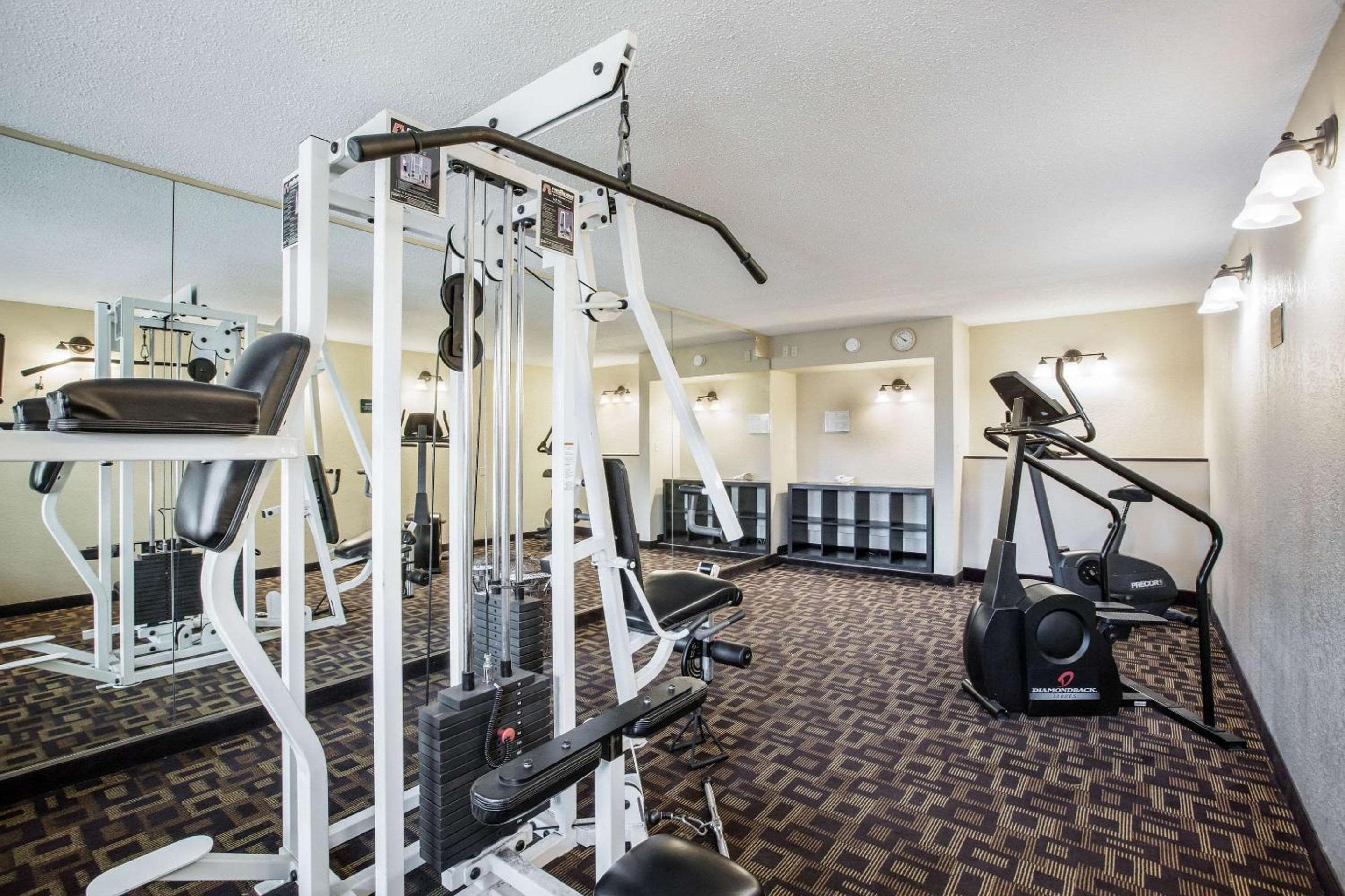 Quality Inn & Suites Lawrence - University Area