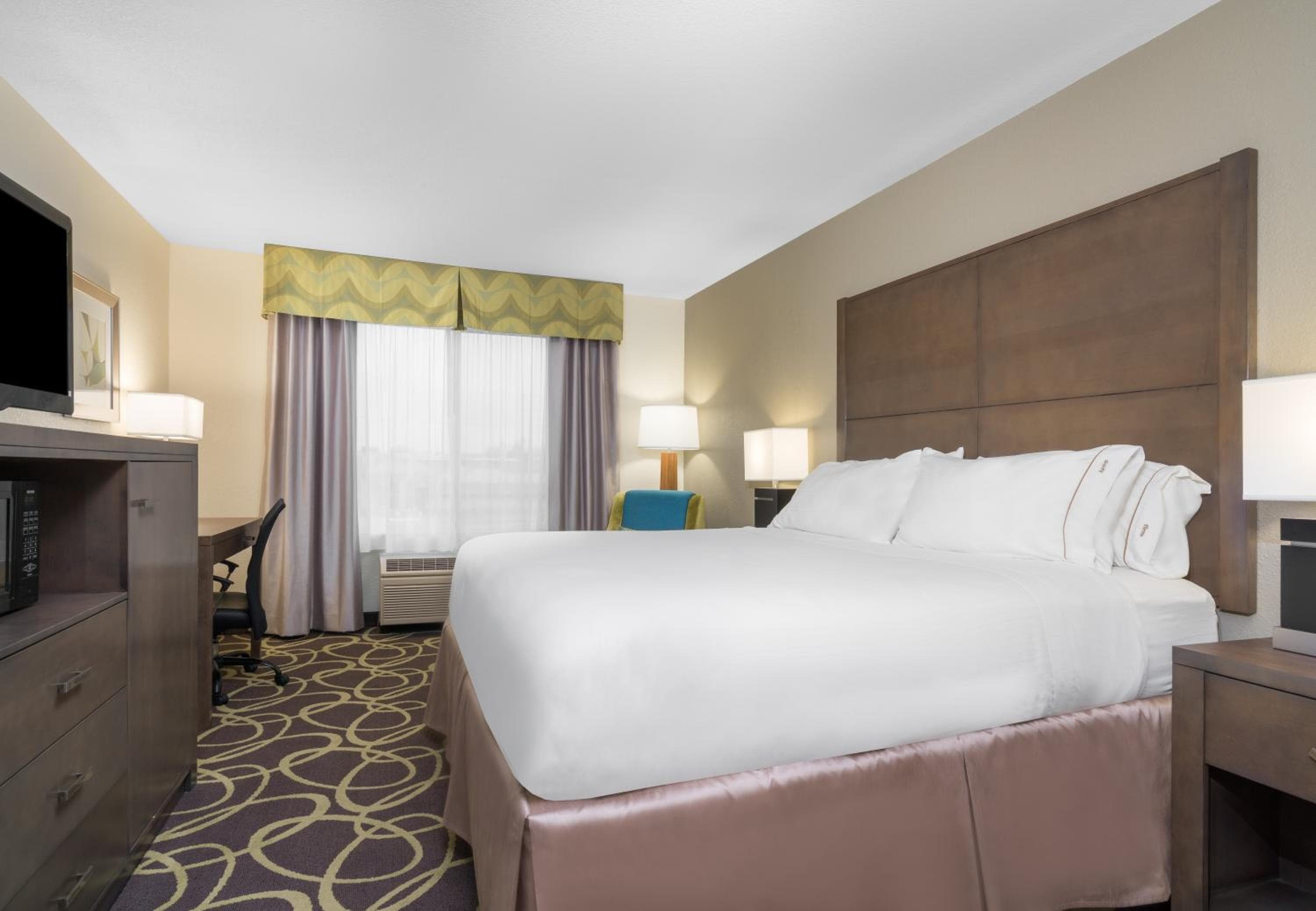 Holiday Inn Express Hotel & Suites Ames by IHG