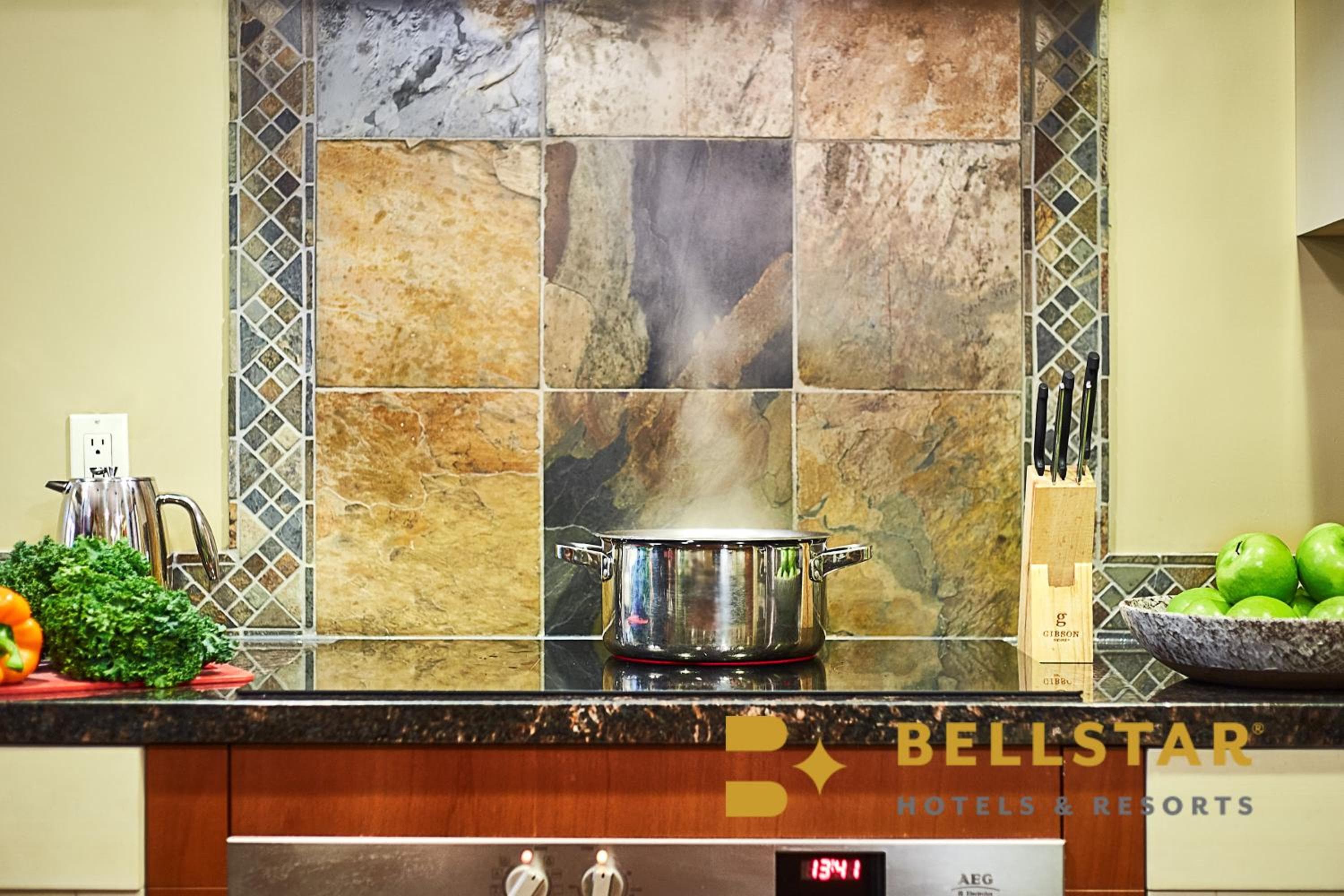 Bellstar Suites at Solara Resort