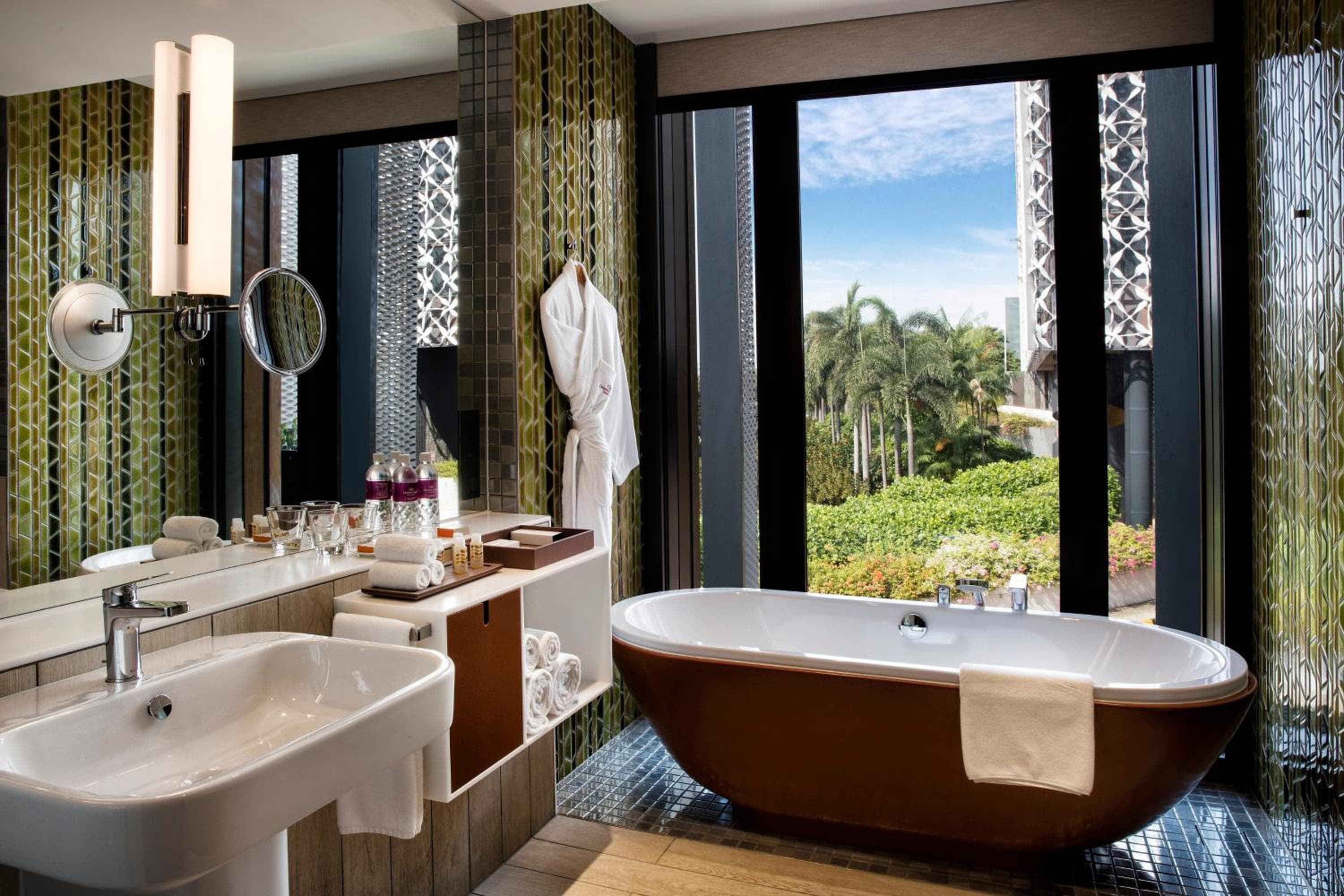 Crowne Plaza Changi Airport by IHG