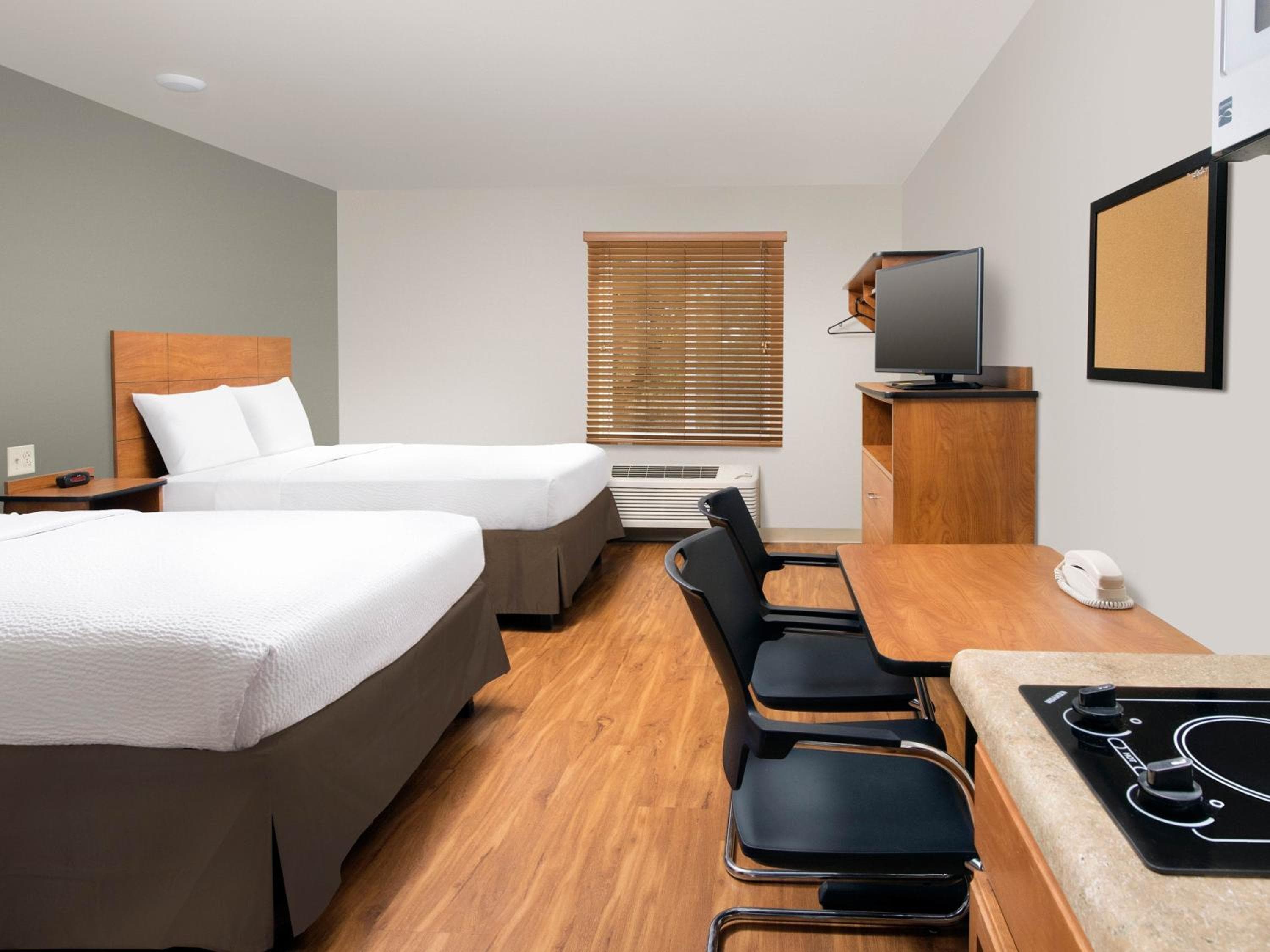 Extended Stay America Select Suites - Kansas City - Stadium