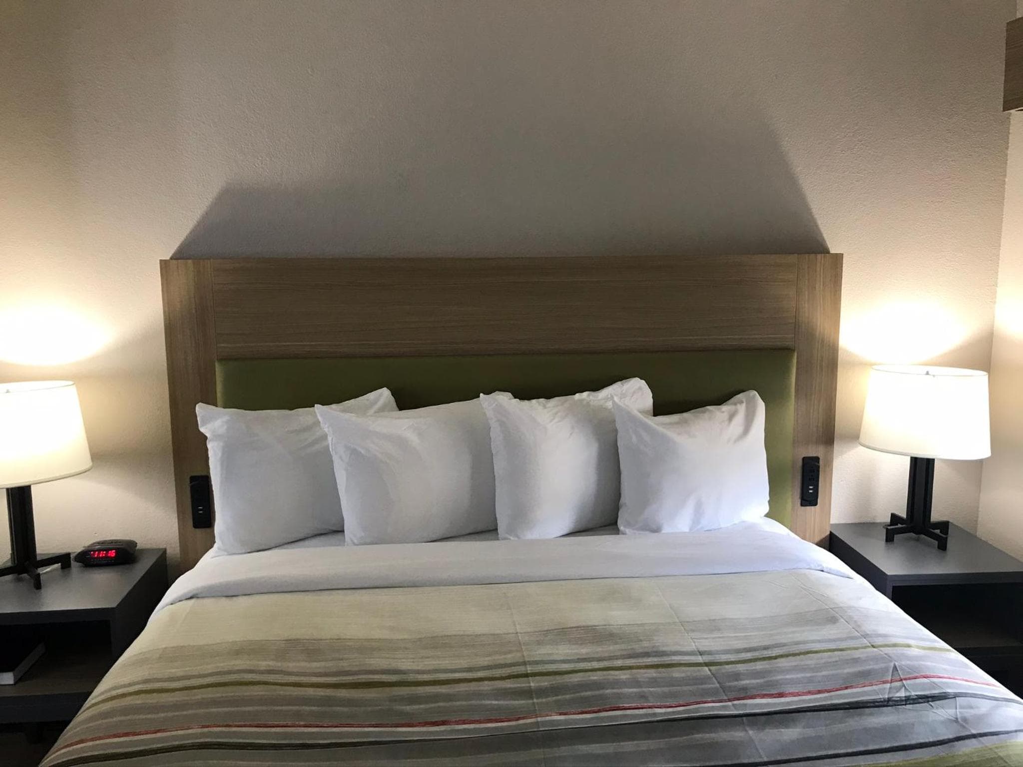 Country Inn & Suites by Radisson, Monterey Beachfront-Marina, CA
