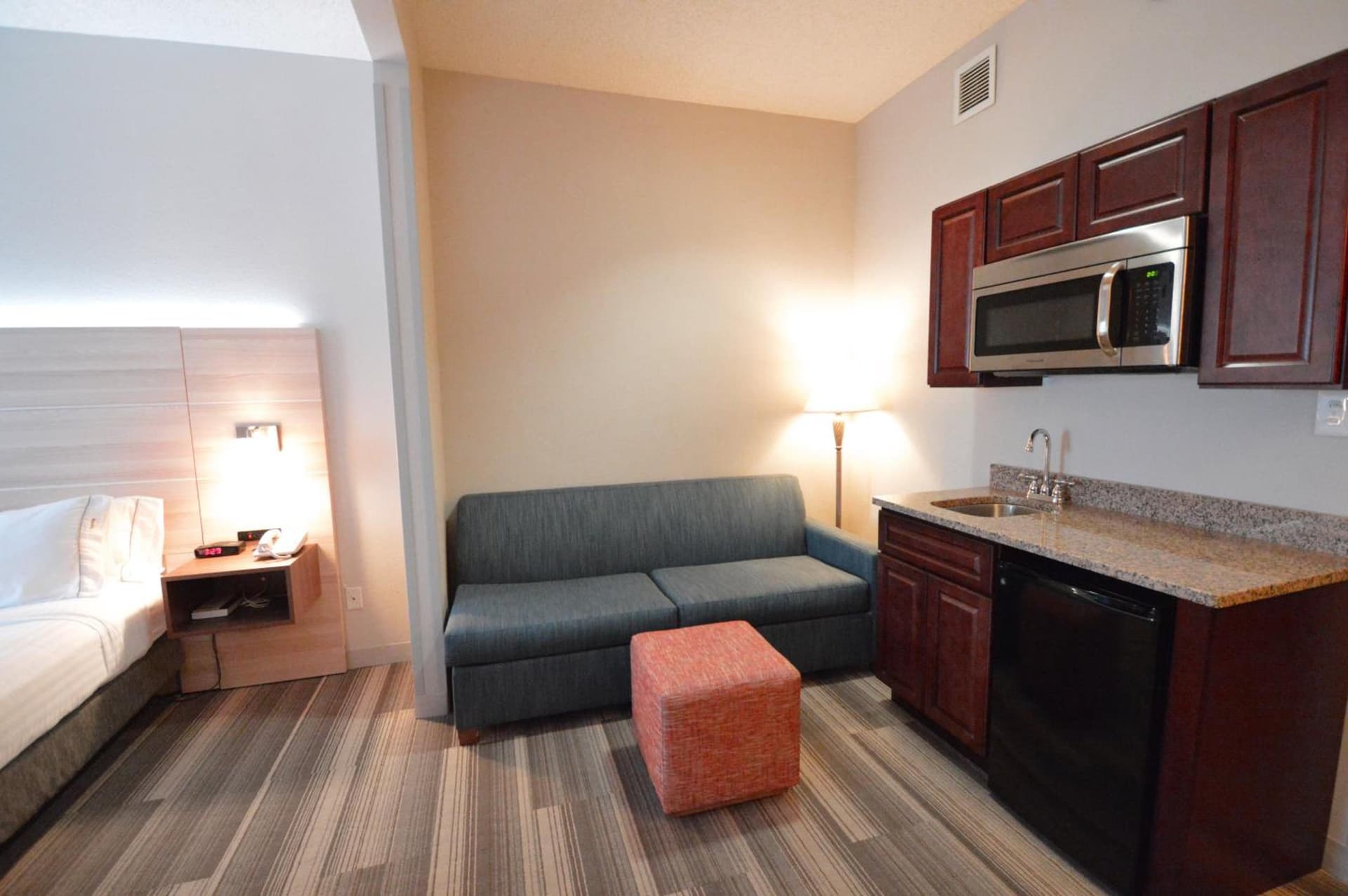 Holiday Inn Express Toledo-Oregon by IHG