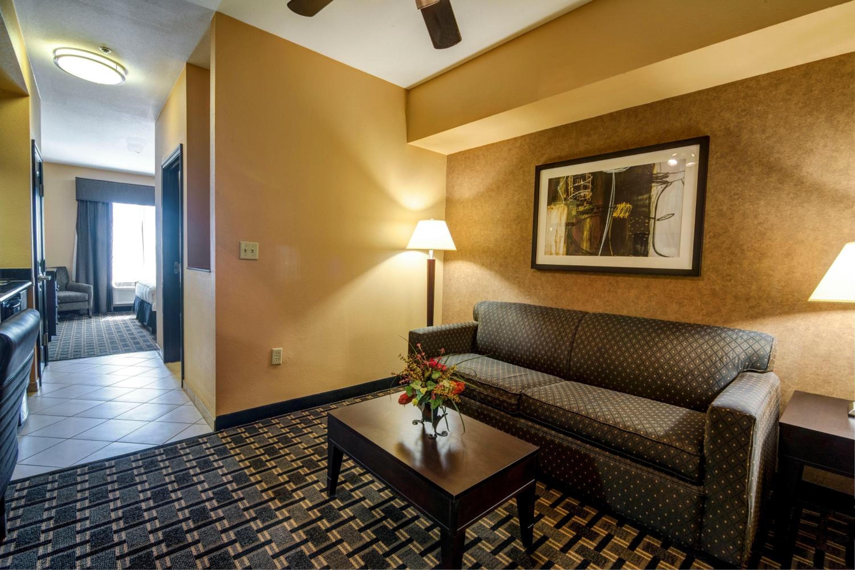 Holiday Inn Arlington Northeast by IHG