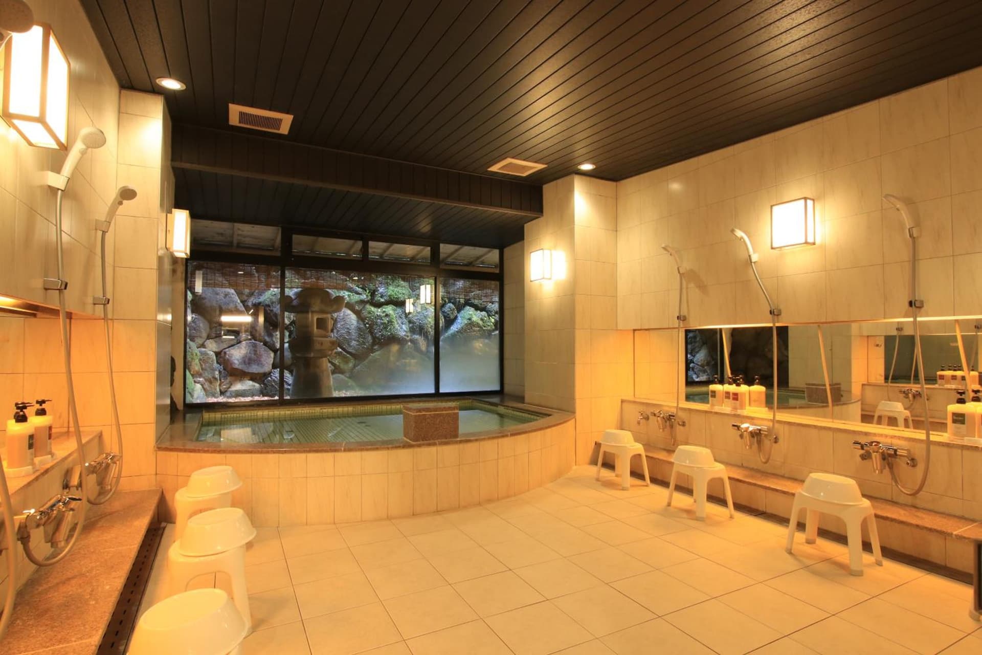 NISHIYAMA RYOKAN Established in 1953
