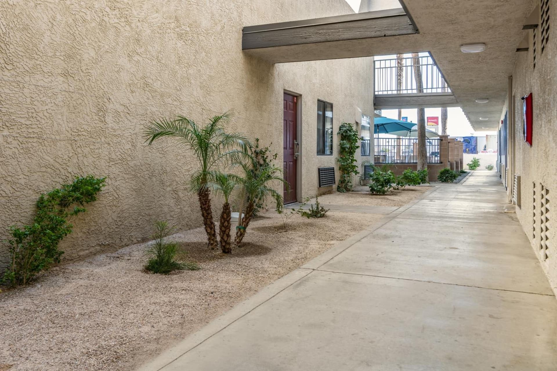Rodeway Inn & Suites Rancho Mirage - Palm Desert Area