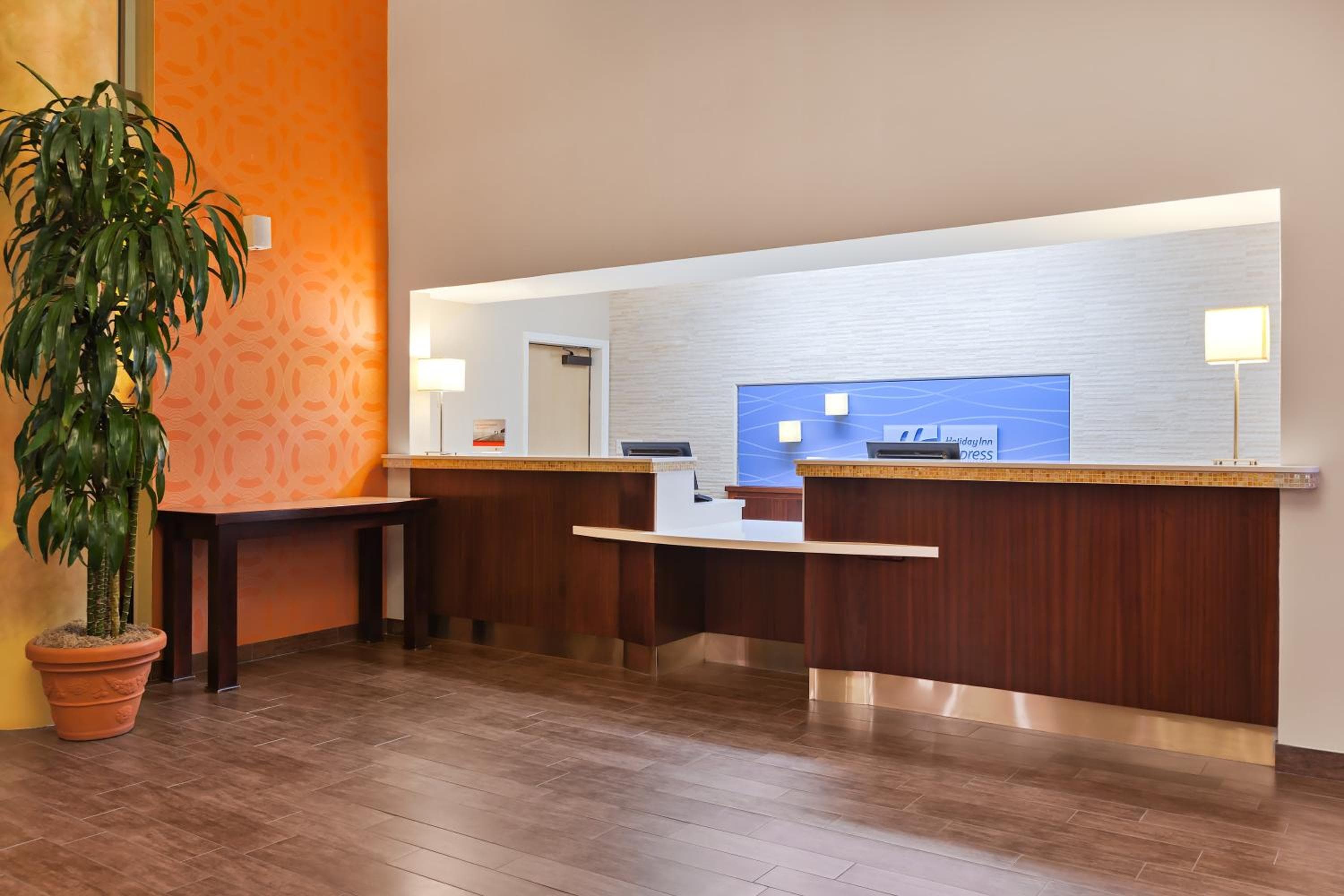 Holiday Inn Express Hotel & Suites San Jose-Morgan Hill by IHG
