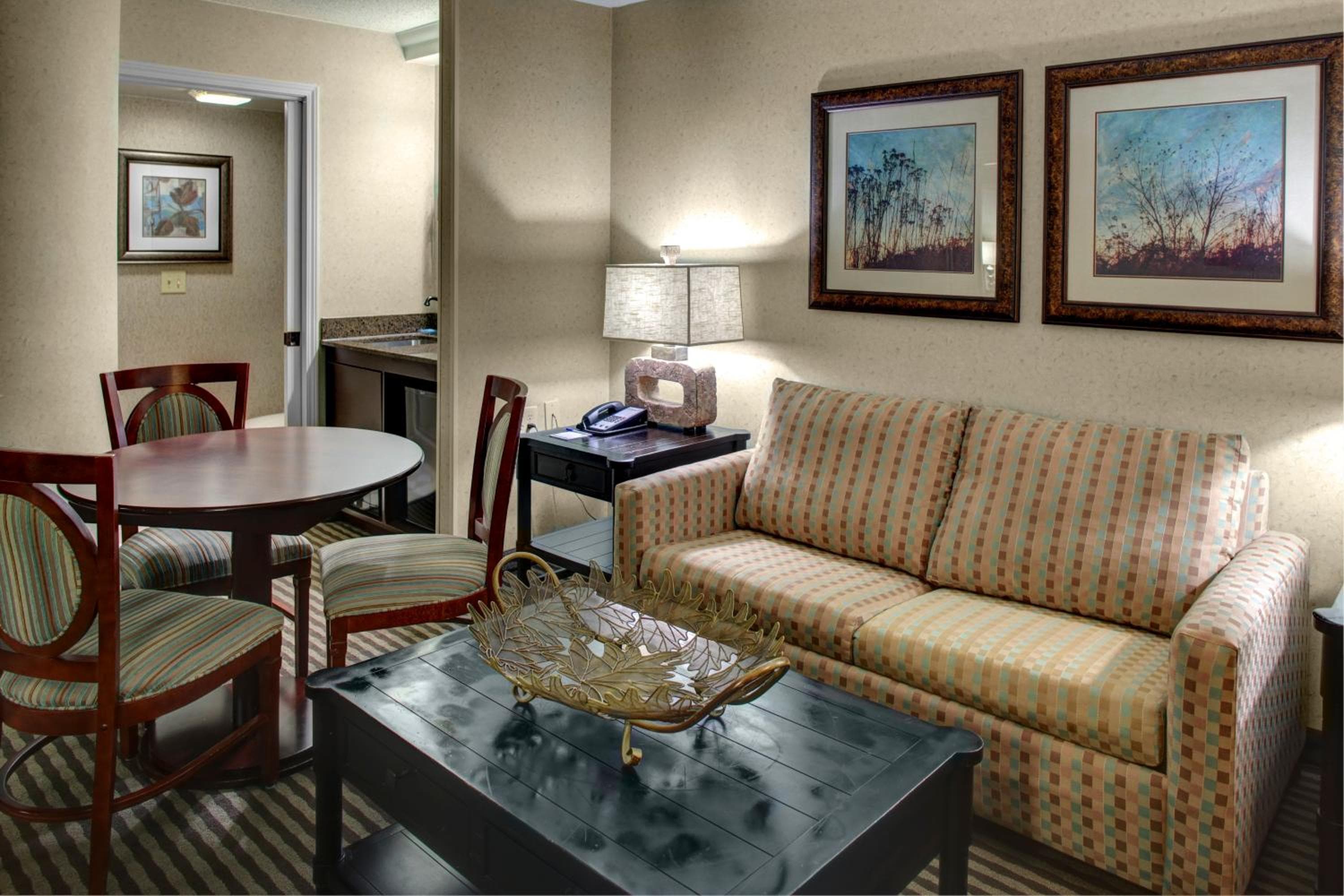 Holiday Inn Express Hotel & Suites Atlanta Buckhead by IHG