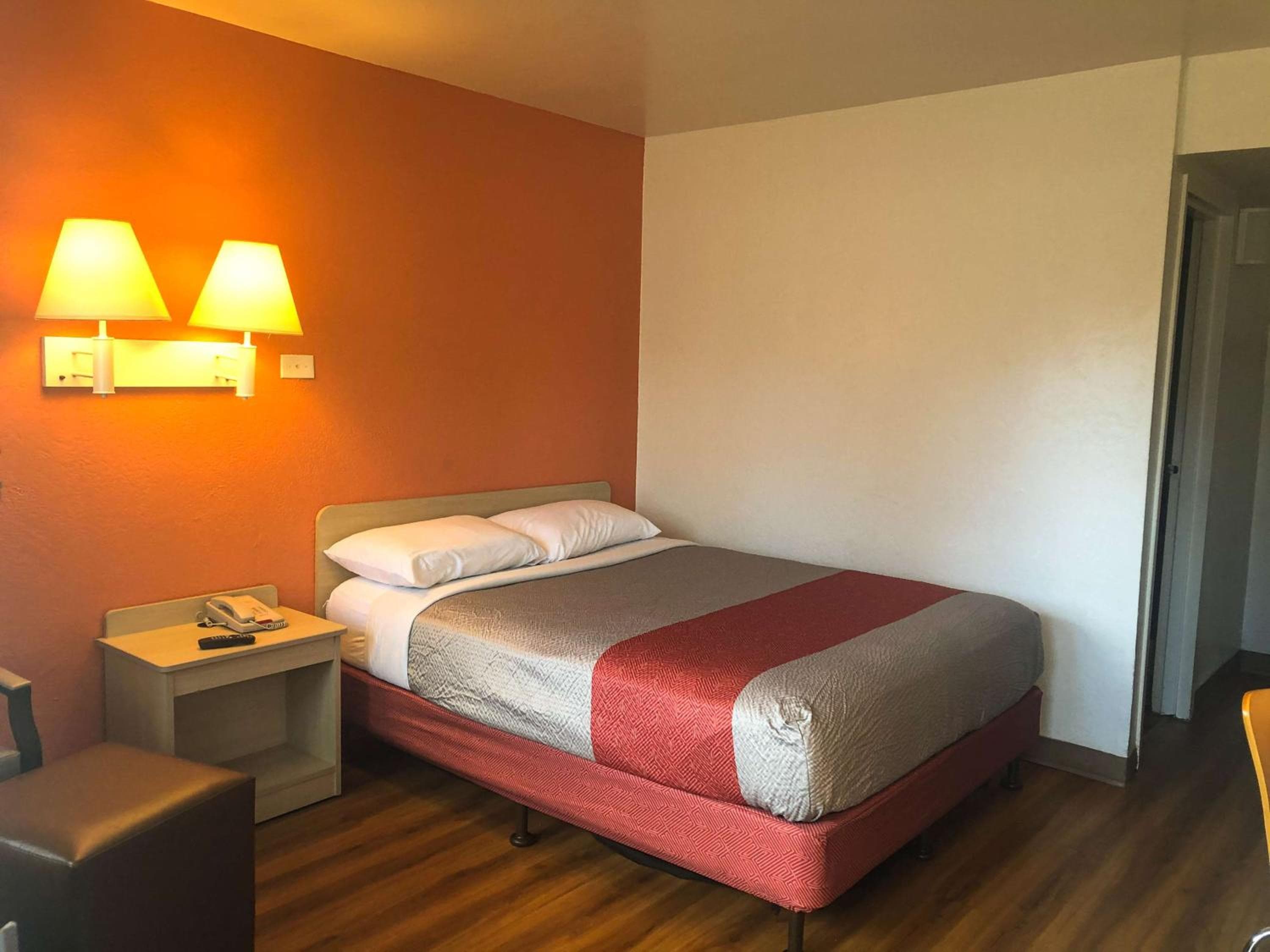 Motel 6-Jacksonville, FL - Orange Park