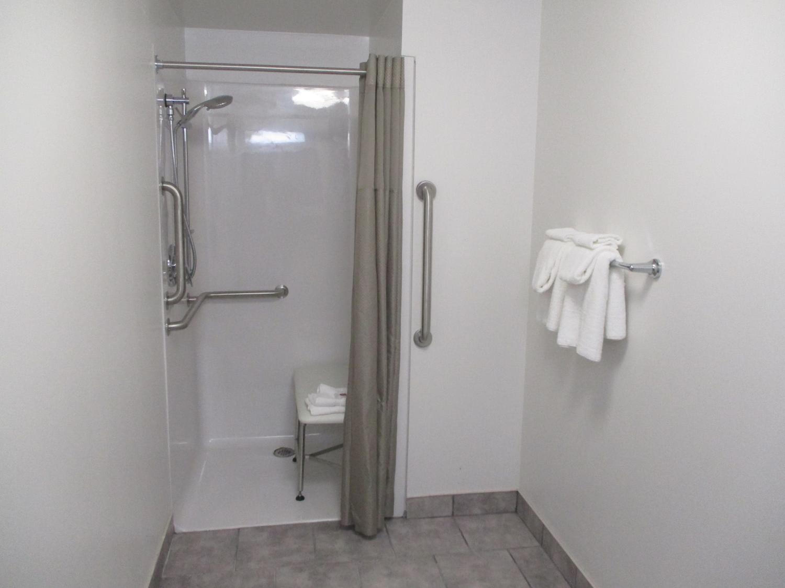 Motel 6-North Olmsted, OH - Cleveland
