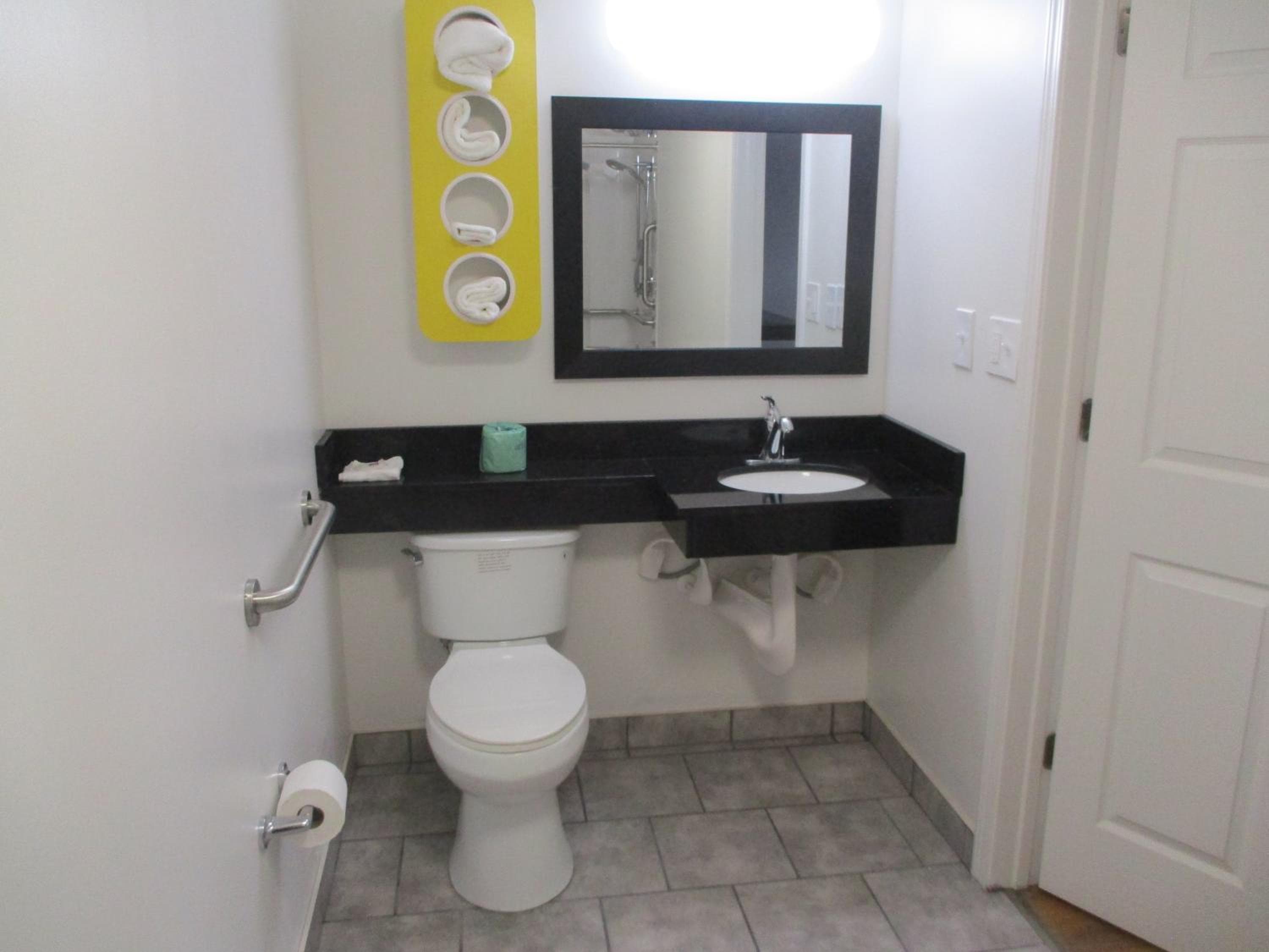 Motel 6-North Olmsted, OH - Cleveland