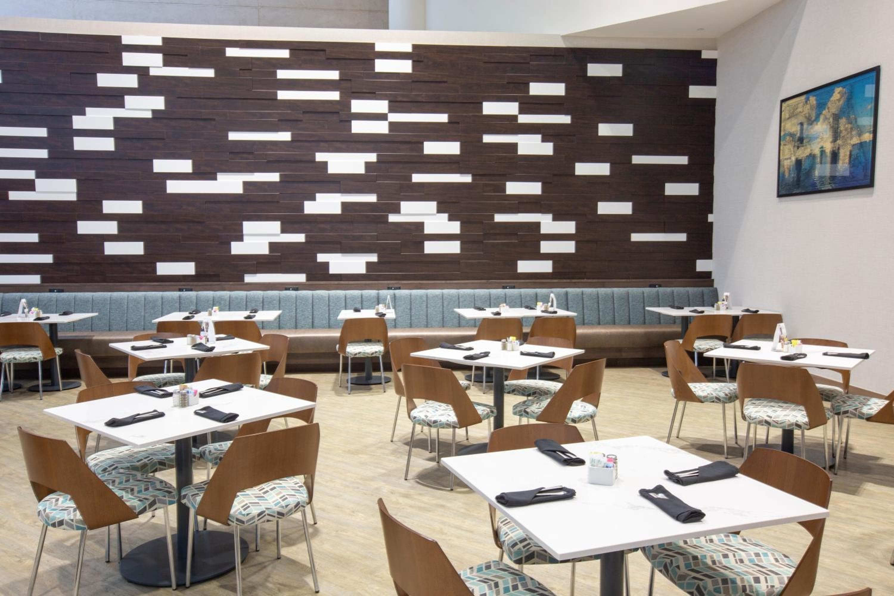 Holiday Inn Orlando International Airport by IHG