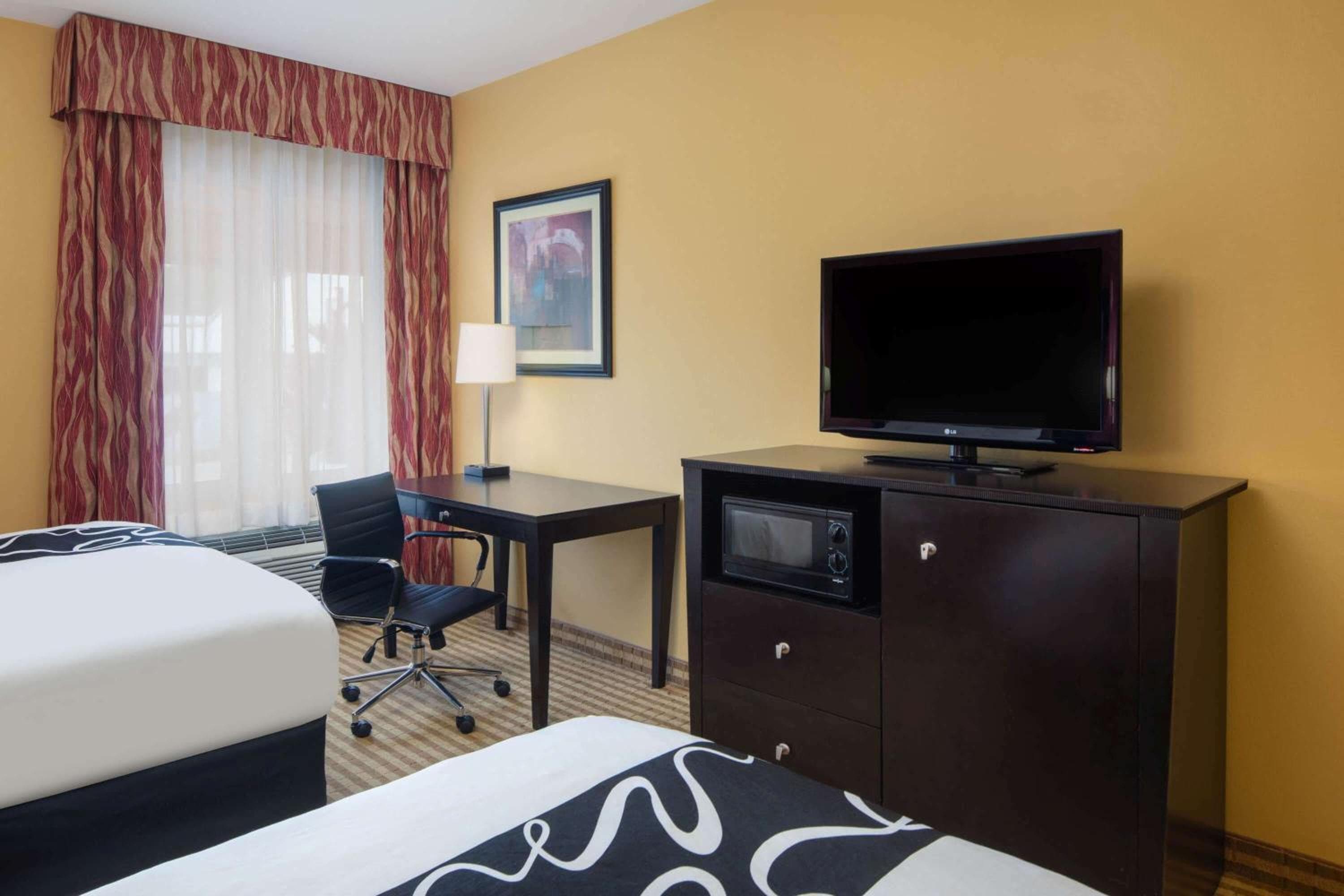 La Quinta by Wyndham Atlanta Union City
