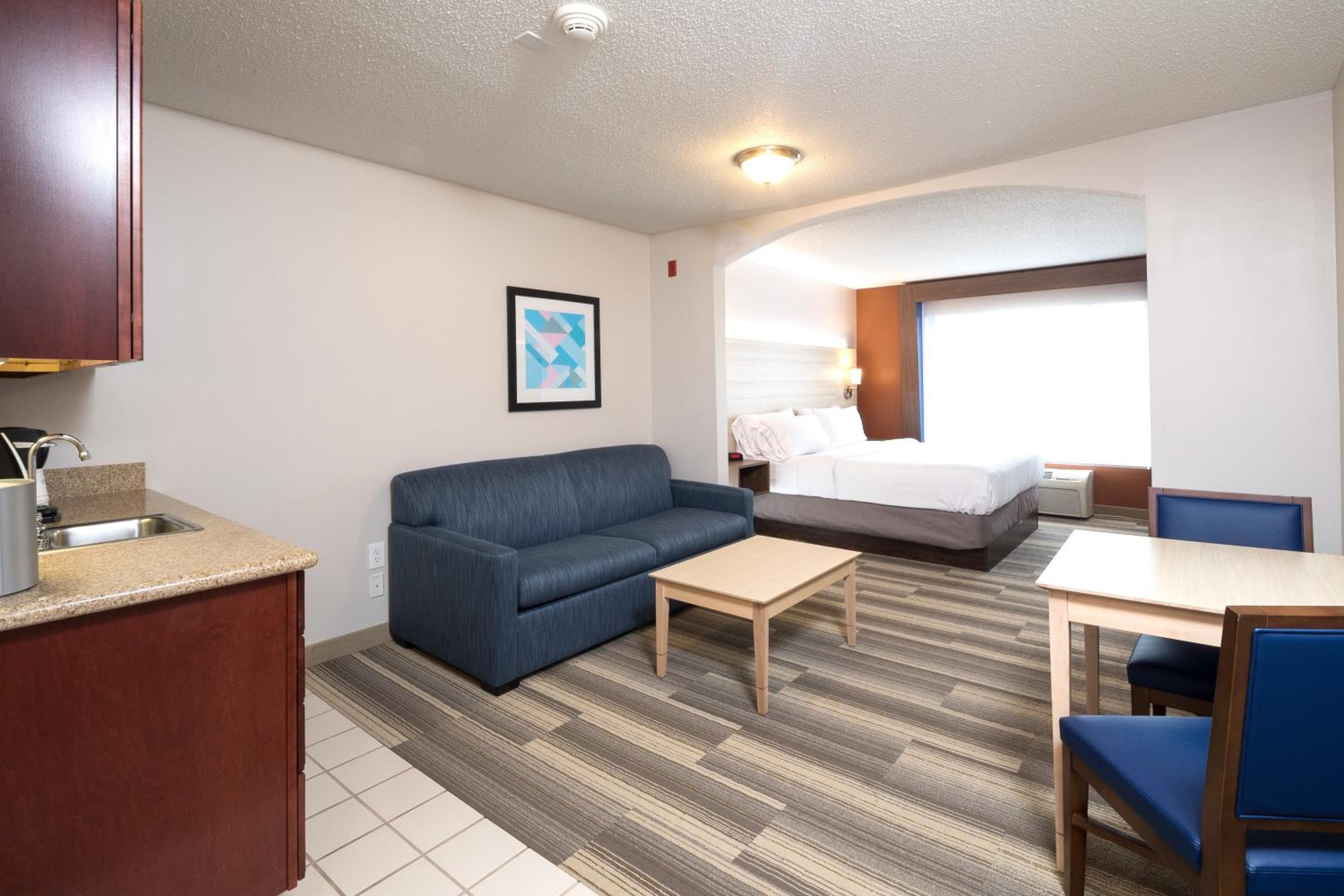 Holiday Inn Express Hotel & Suites Detroit-Utica by IHG