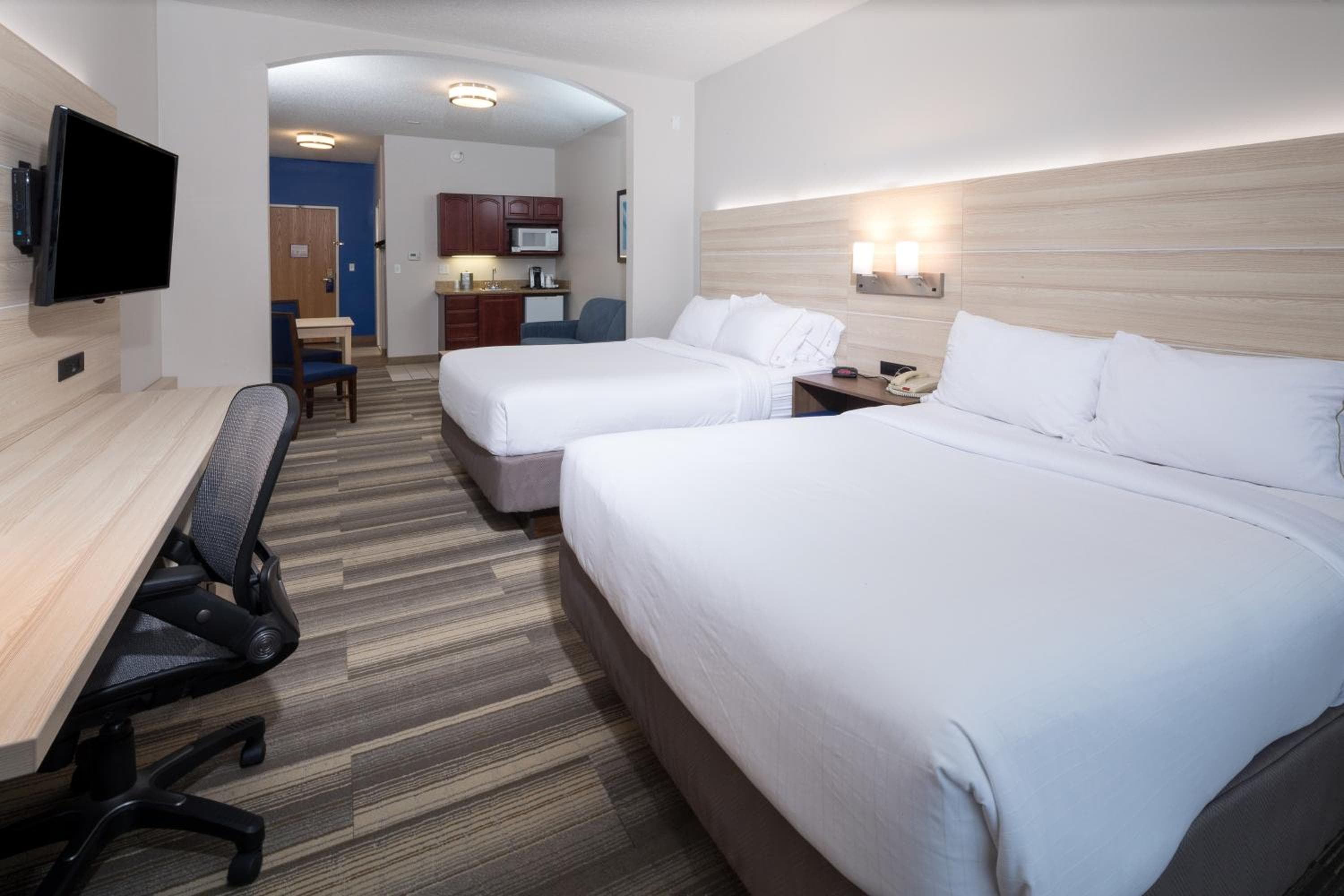 Holiday Inn Express Hotel & Suites Detroit-Utica by IHG