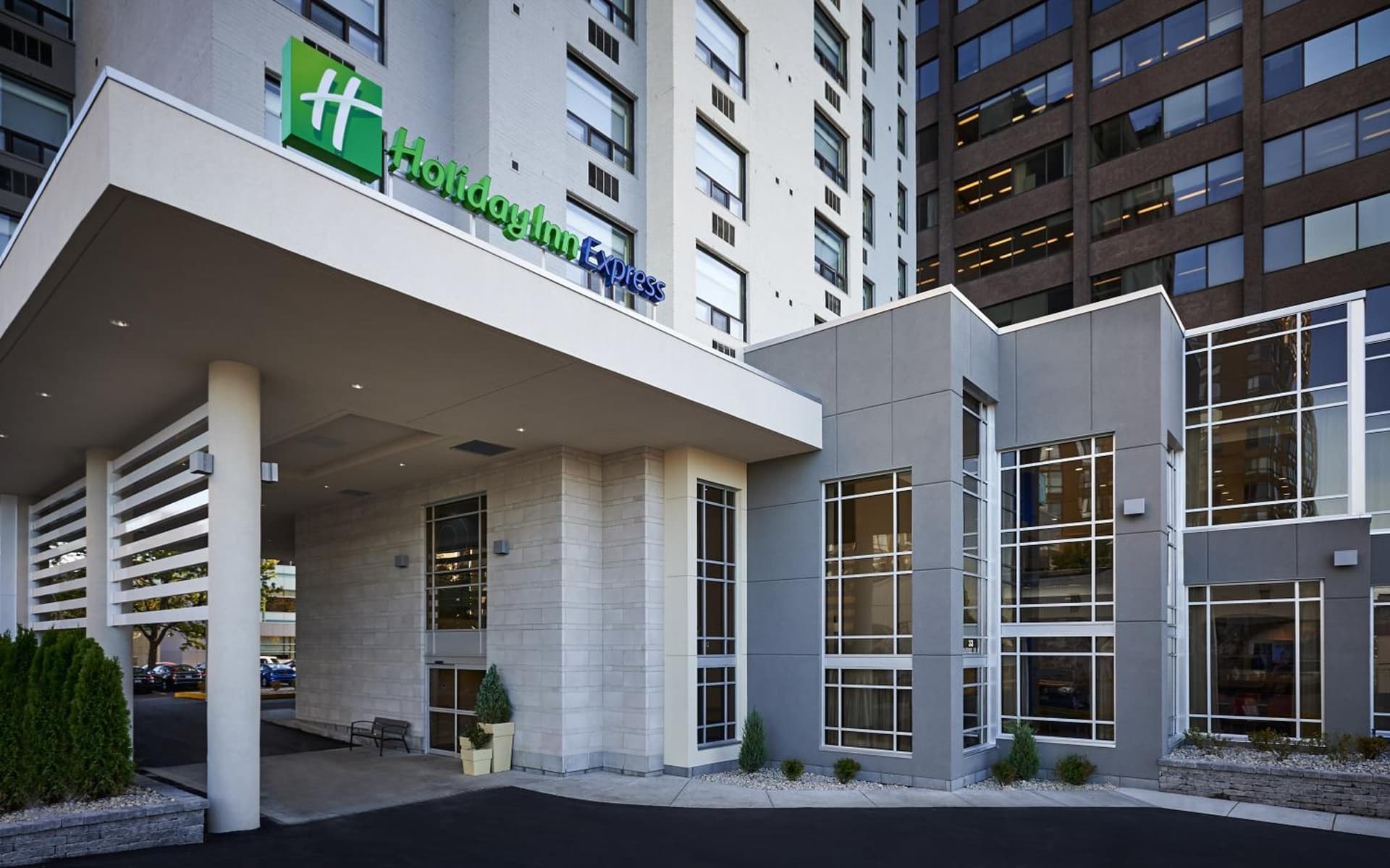 Holiday Inn Express Windsor Waterfront by IHG